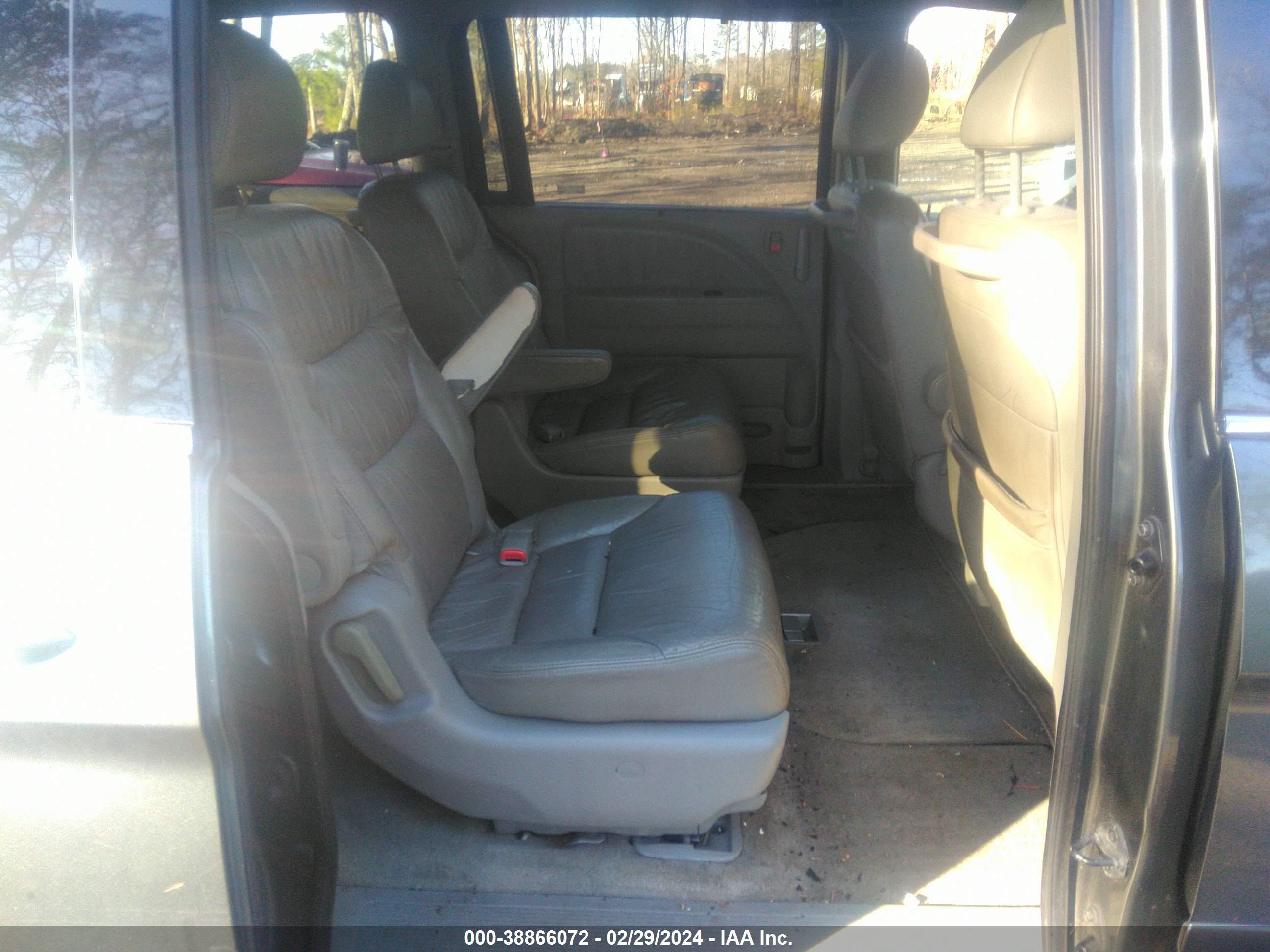 Photo 7 VIN: 5FNRL38788B086821 - HONDA ODYSSEY 