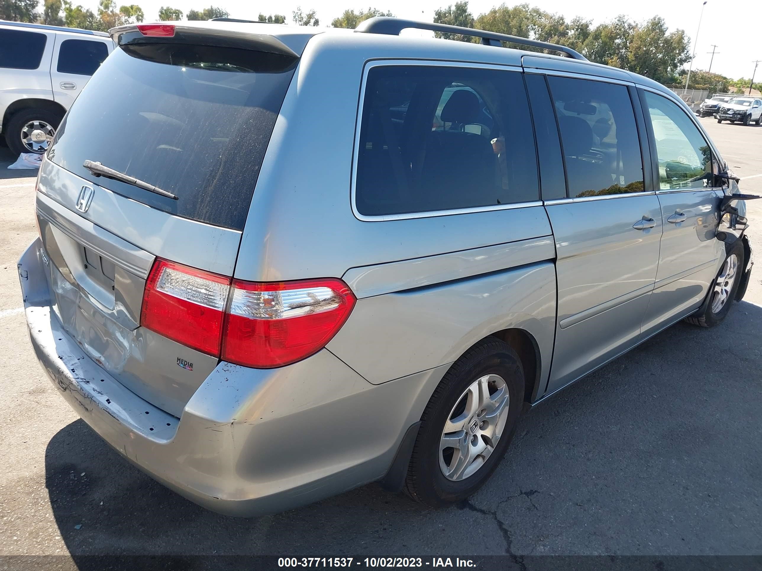 Photo 3 VIN: 5FNRL38796B044848 - HONDA ODYSSEY 