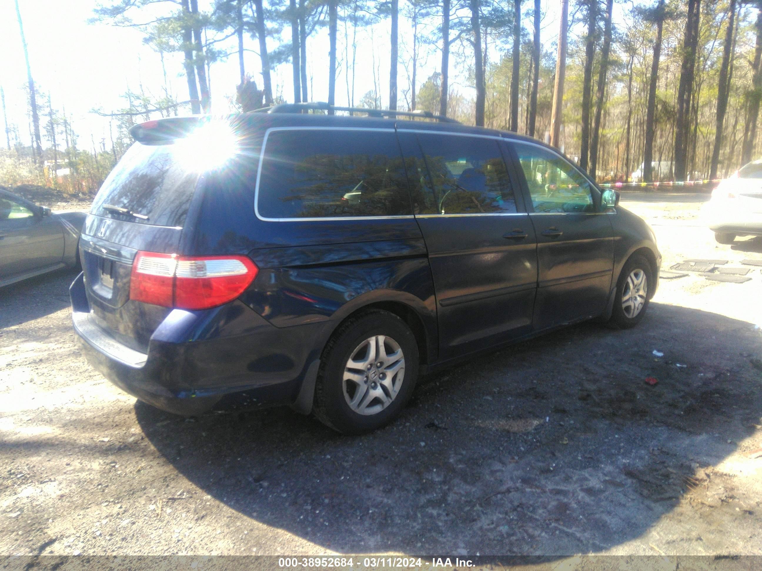 Photo 3 VIN: 5FNRL38796B084119 - HONDA ODYSSEY 