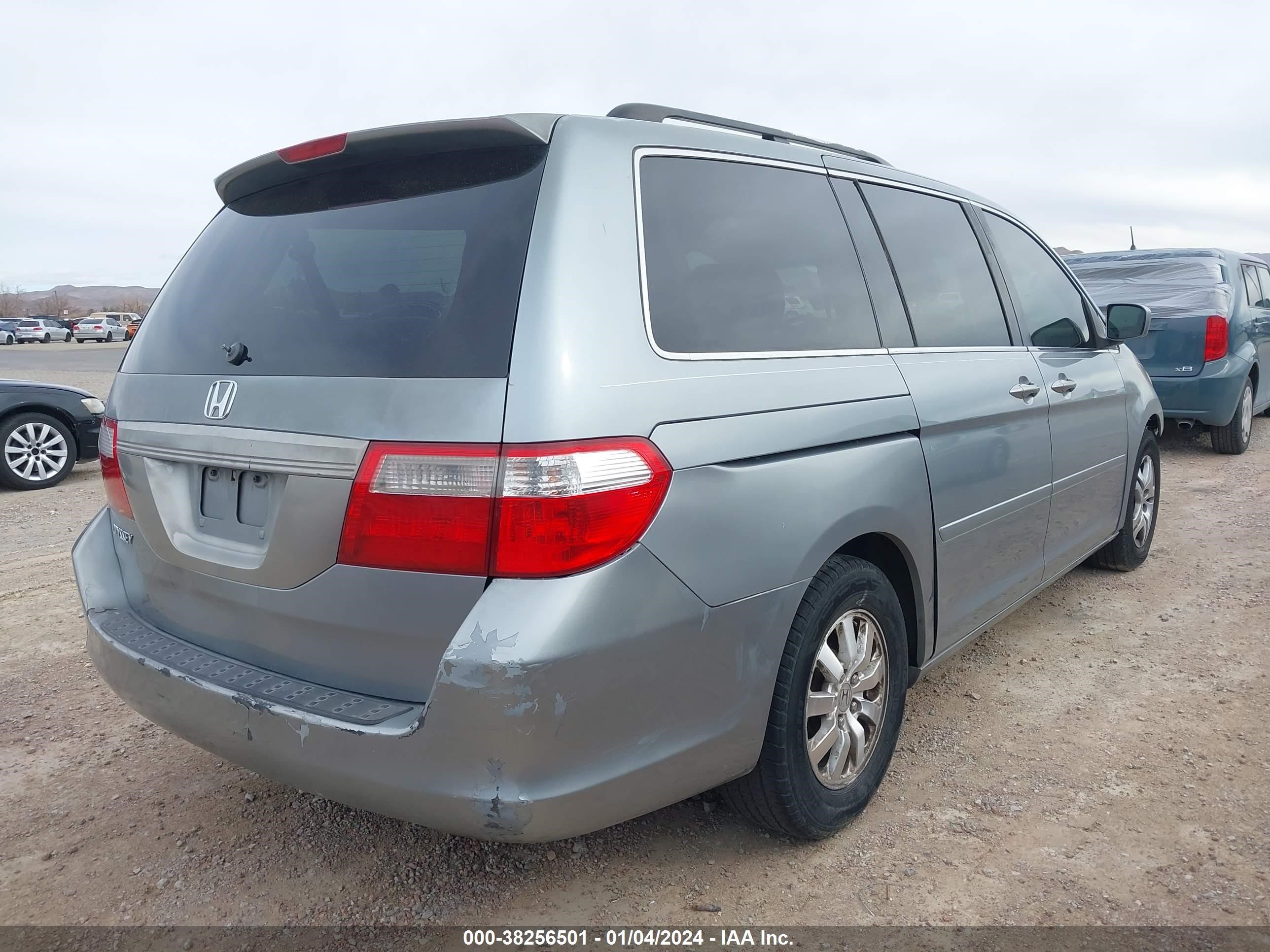 Photo 3 VIN: 5FNRL38796B087988 - HONDA ODYSSEY 