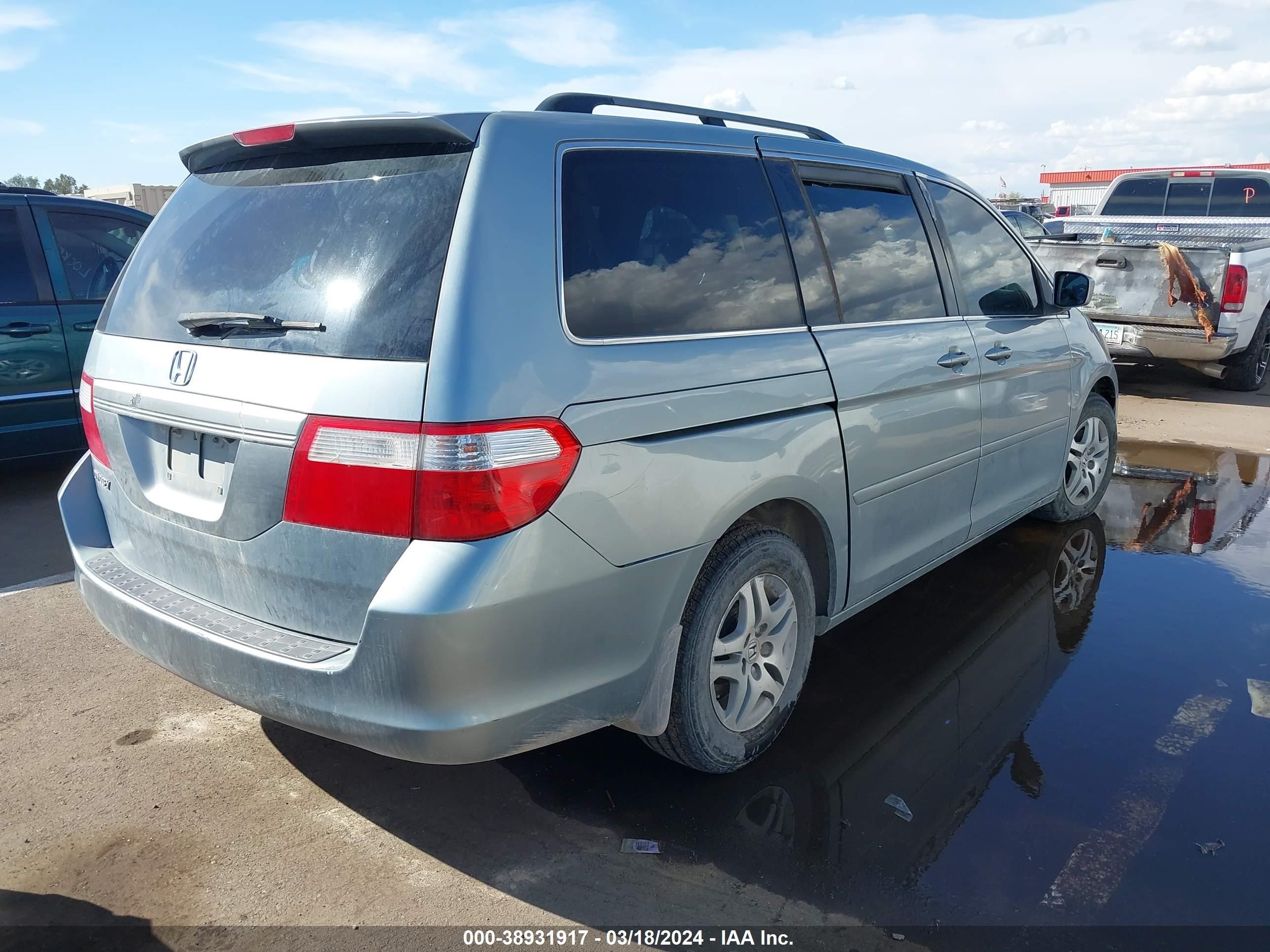 Photo 3 VIN: 5FNRL38796B109598 - HONDA ODYSSEY 