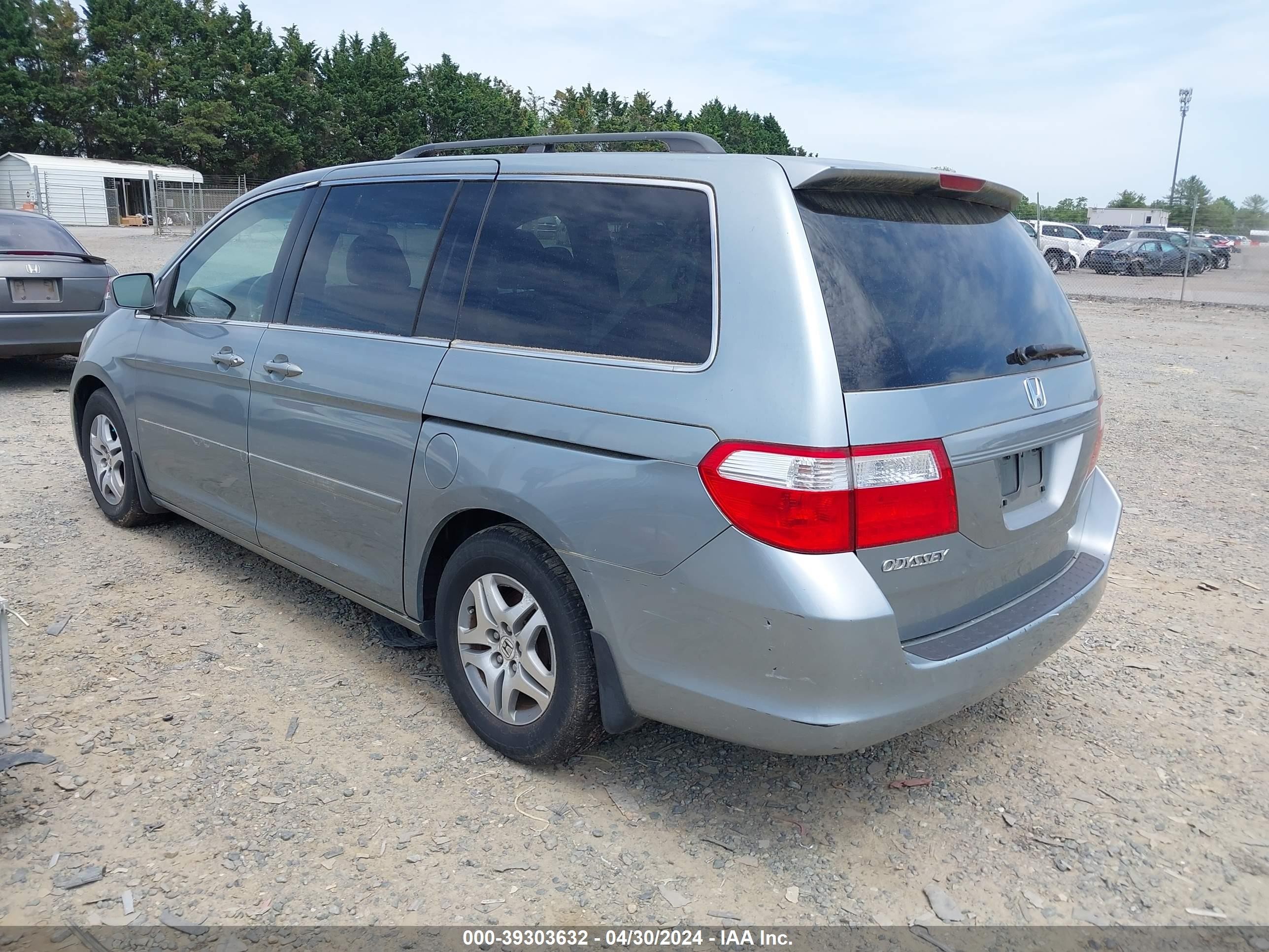 Photo 2 VIN: 5FNRL38796B123548 - HONDA ODYSSEY 