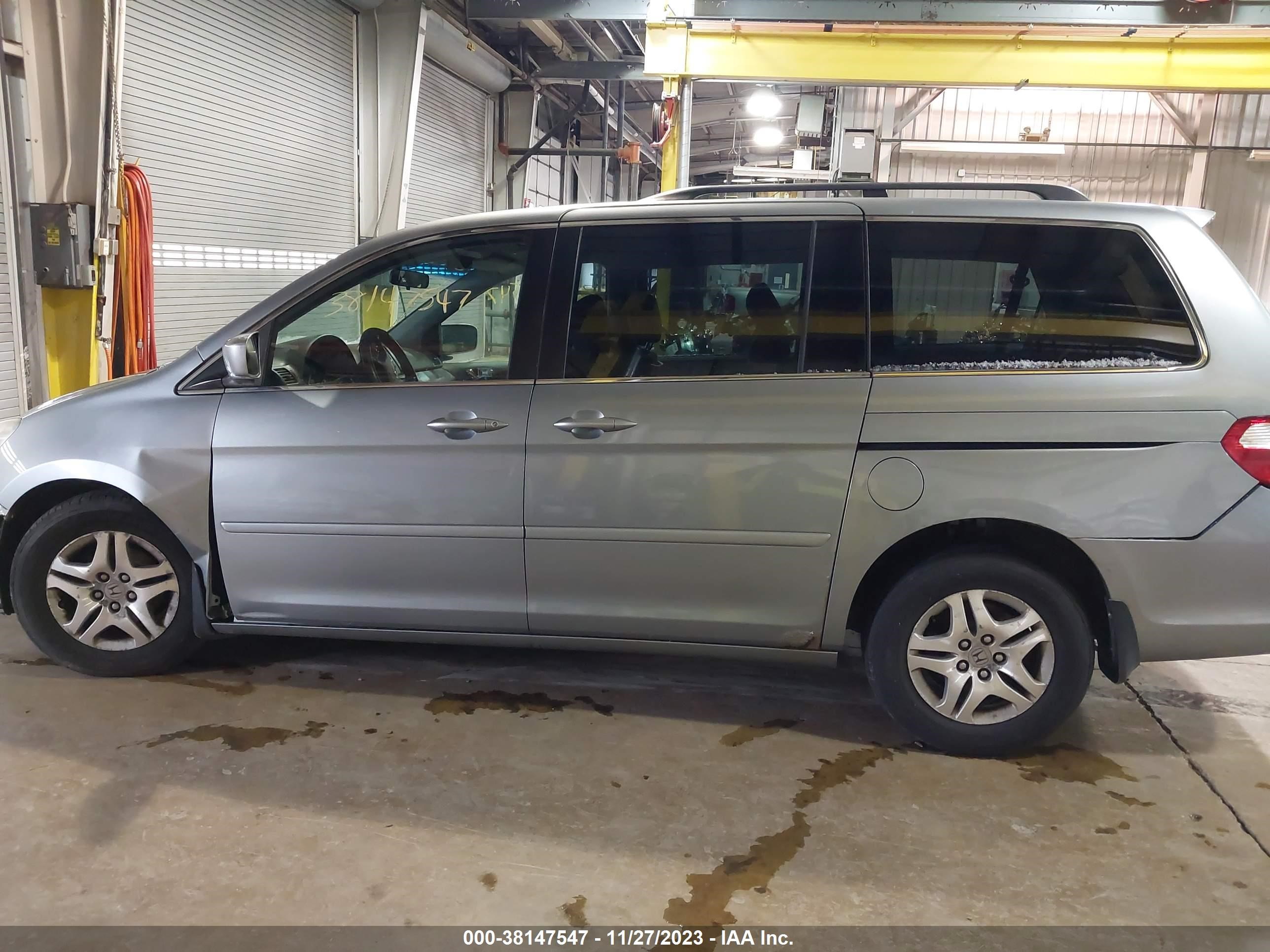 Photo 14 VIN: 5FNRL38797B139900 - HONDA ODYSSEY 