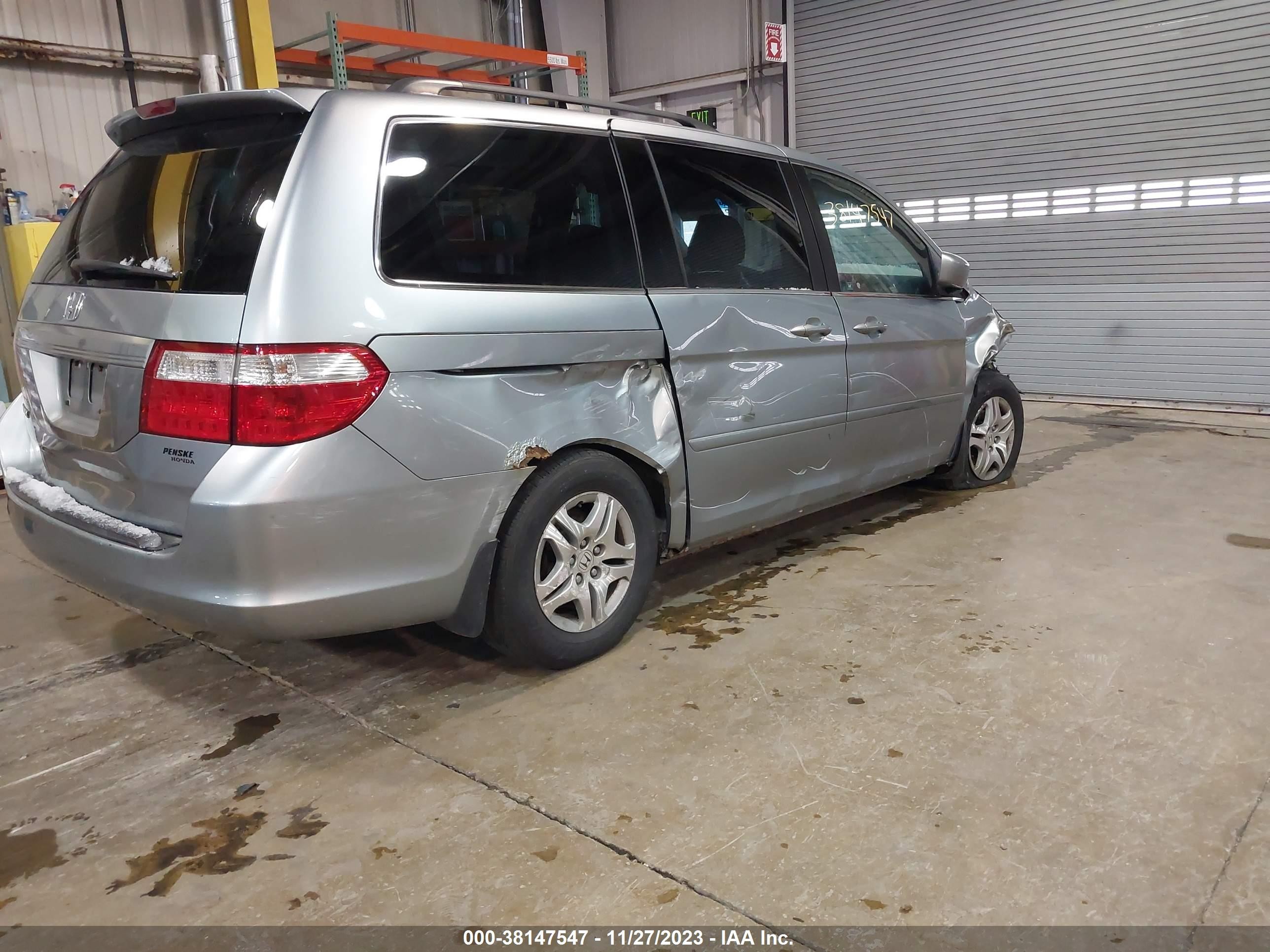 Photo 3 VIN: 5FNRL38797B139900 - HONDA ODYSSEY 