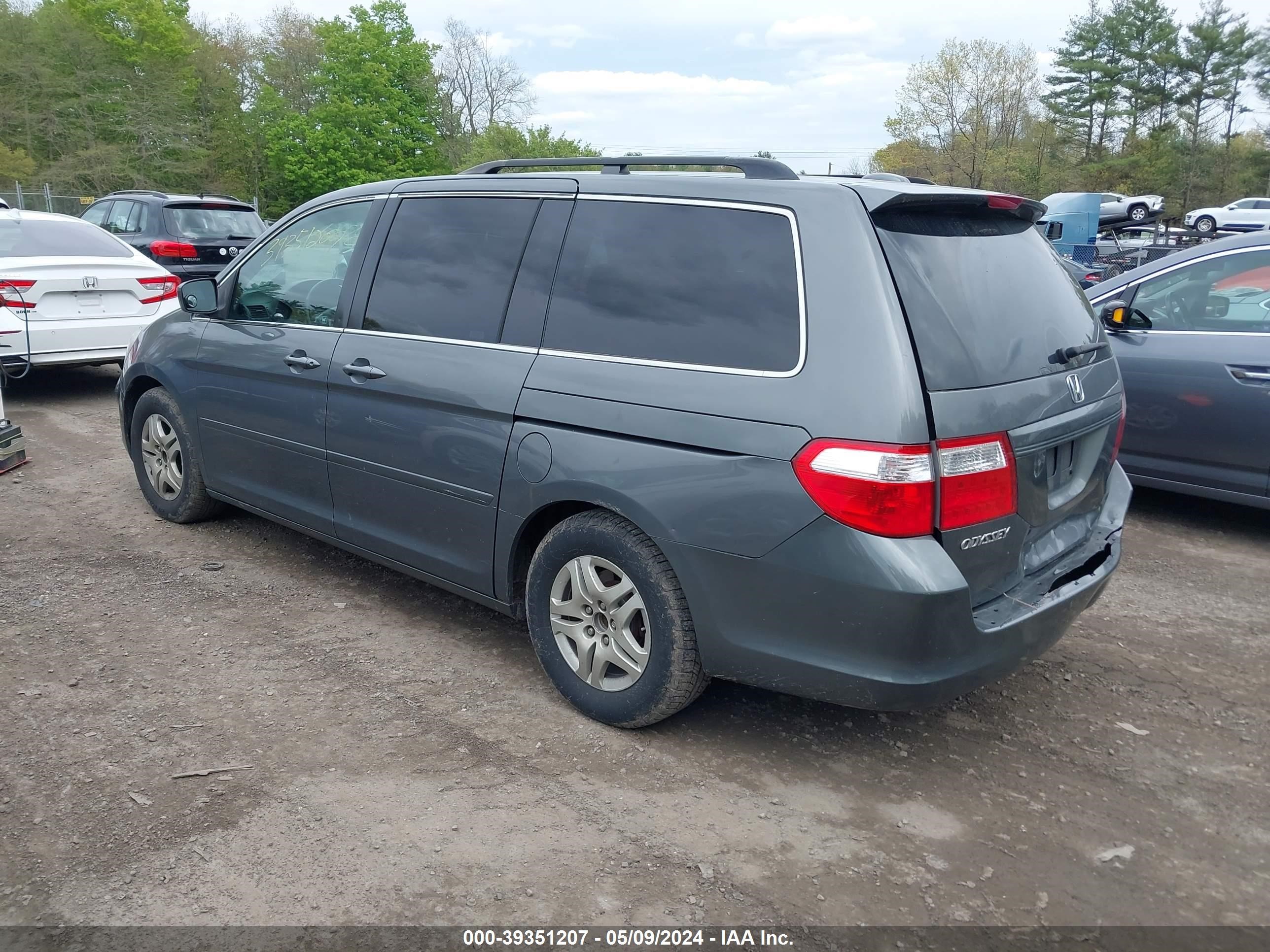 Photo 2 VIN: 5FNRL38797B144000 - HONDA ODYSSEY 