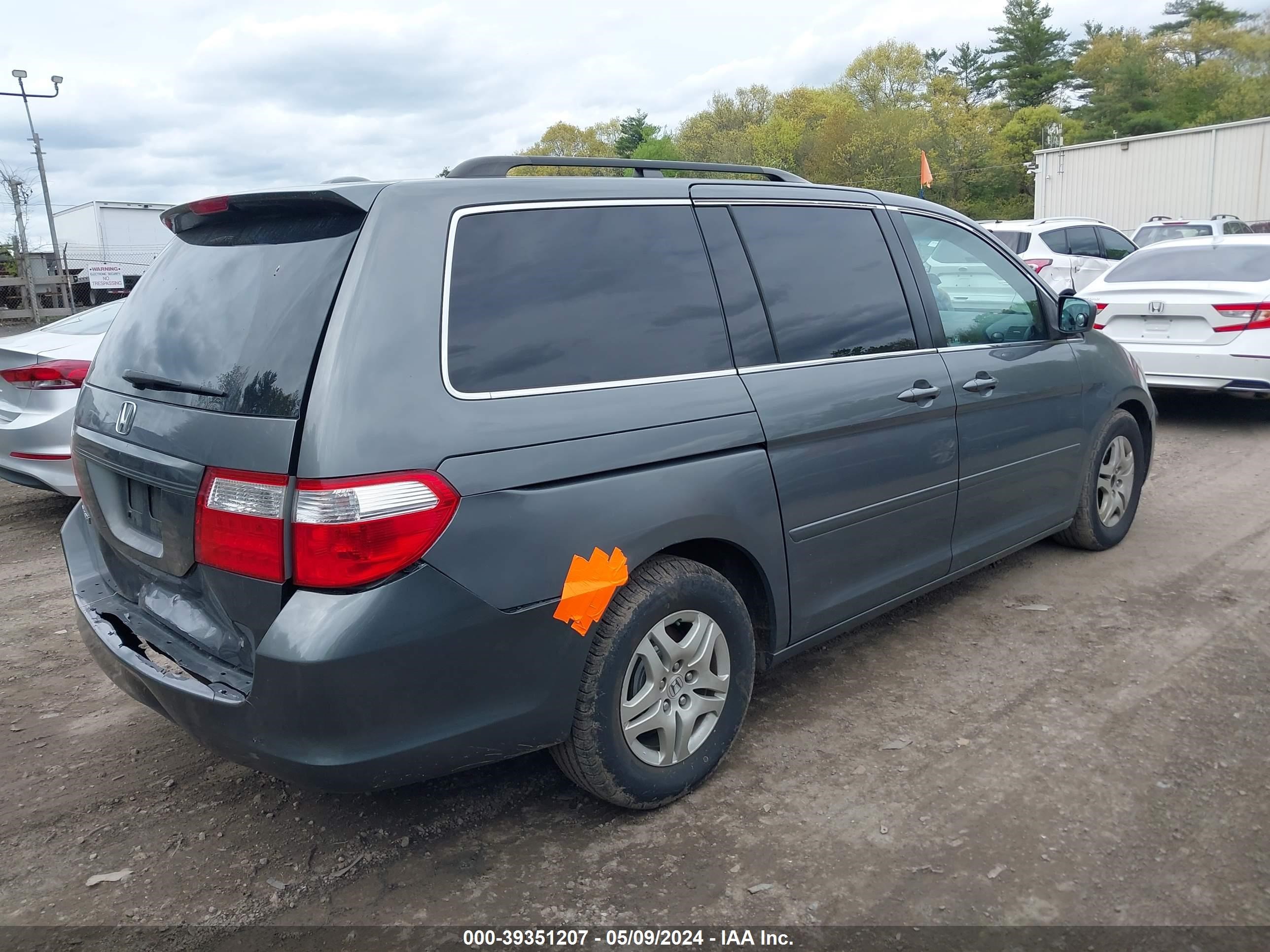 Photo 3 VIN: 5FNRL38797B144000 - HONDA ODYSSEY 