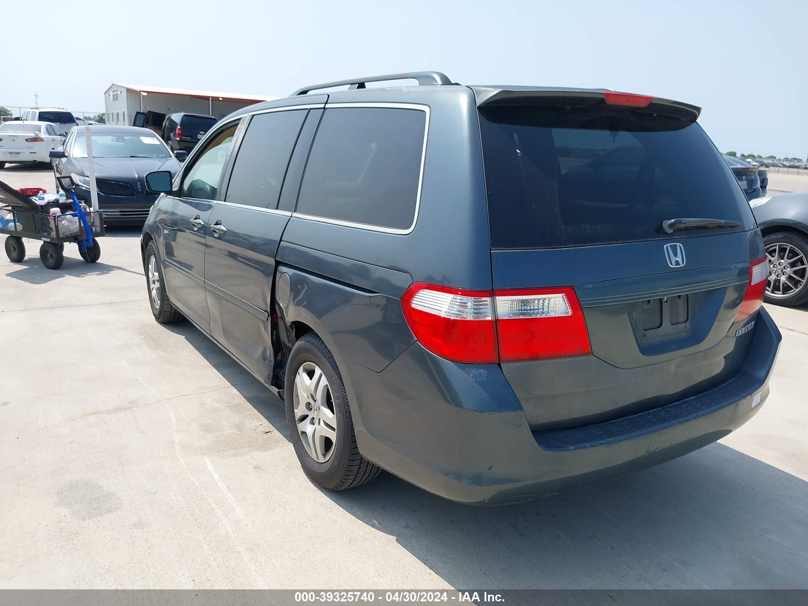 Photo 2 VIN: 5FNRL387X5B032030 - HONDA ODYSSEY 