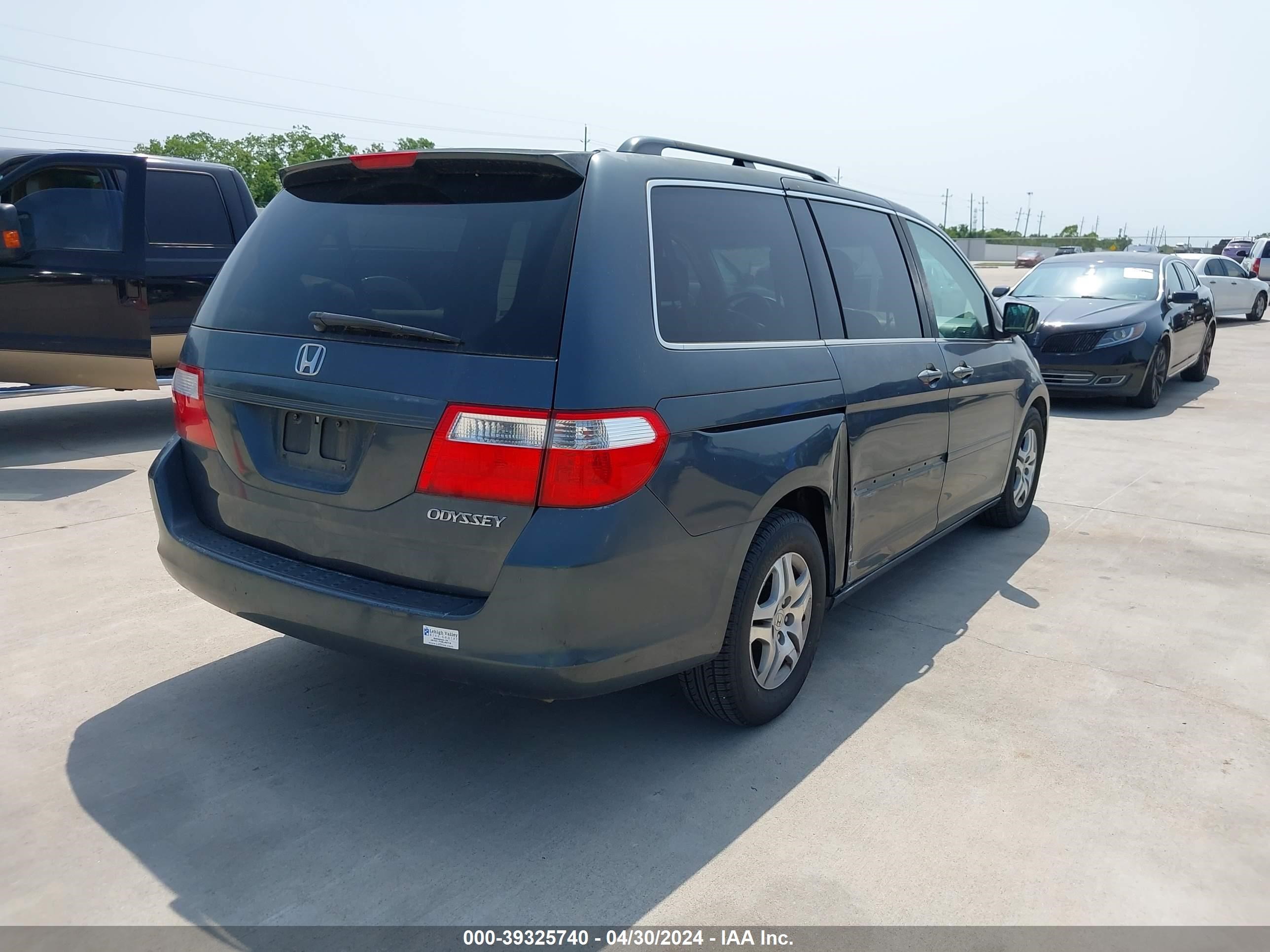 Photo 3 VIN: 5FNRL387X5B032030 - HONDA ODYSSEY 