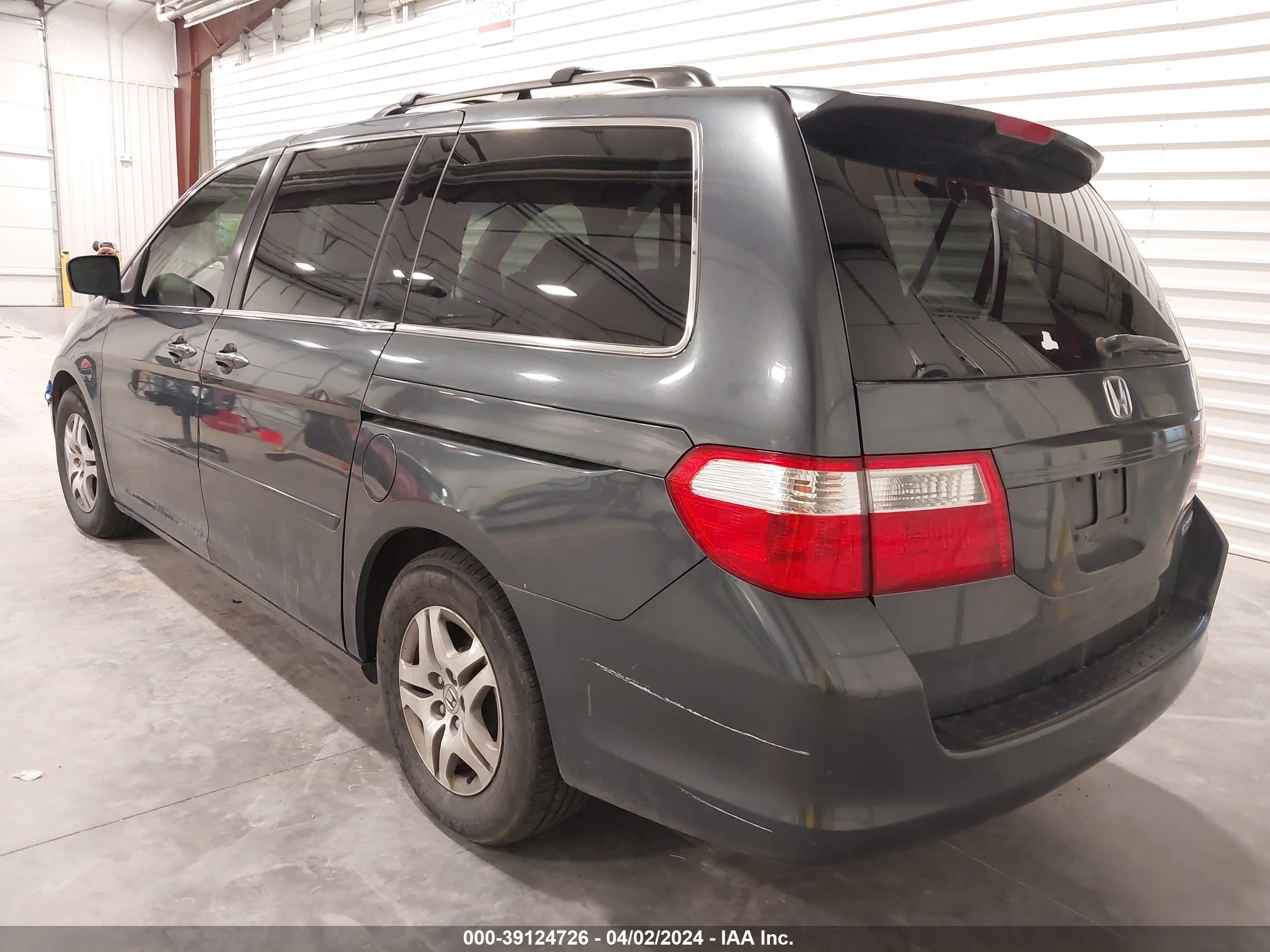 Photo 2 VIN: 5FNRL387X5B059423 - HONDA ODYSSEY 