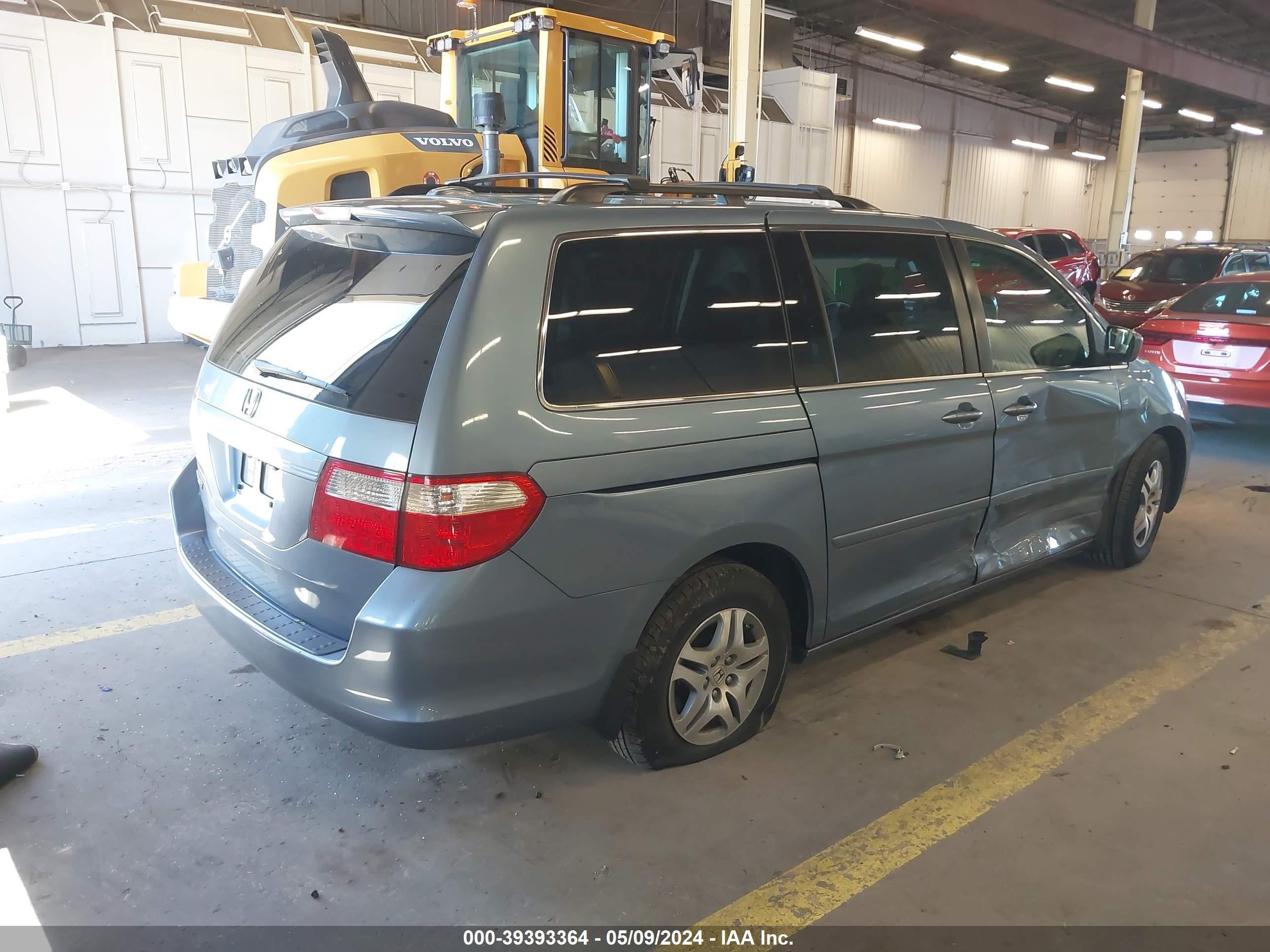 Photo 3 VIN: 5FNRL387X7B011343 - HONDA ODYSSEY 