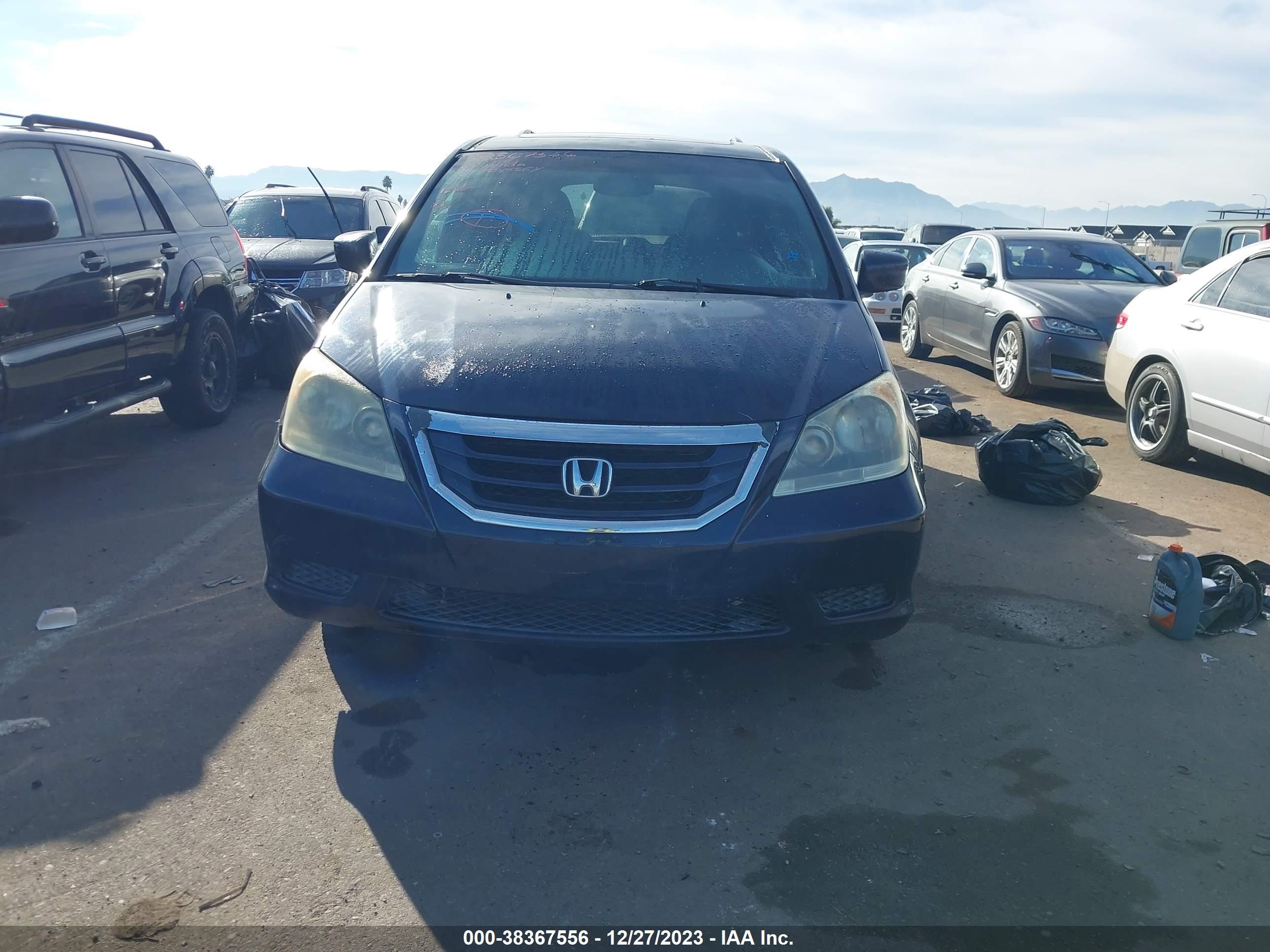 Photo 5 VIN: 5FNRL387X8B037667 - HONDA ODYSSEY 