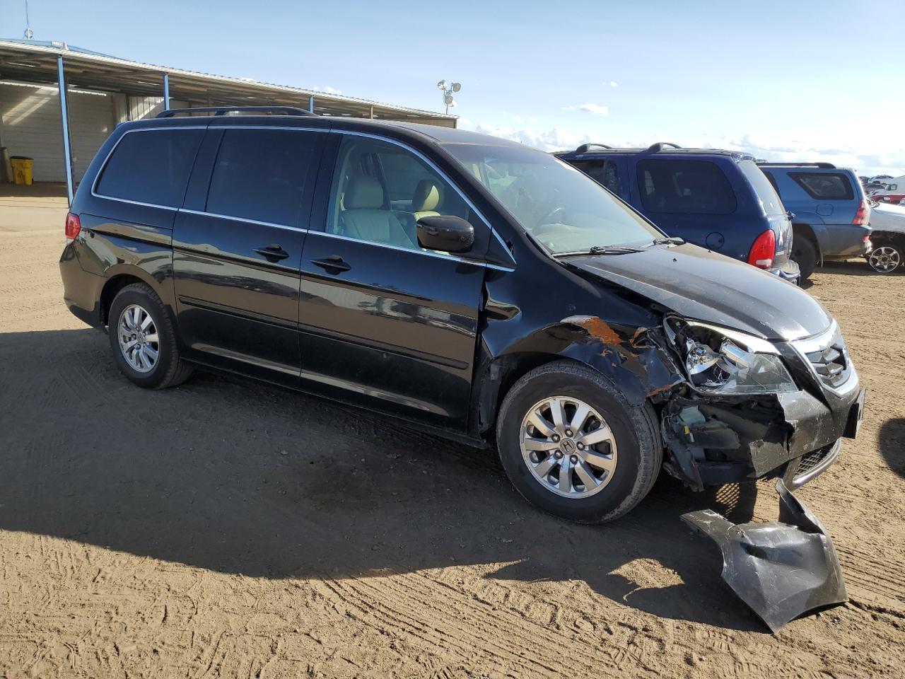 Photo 3 VIN: 5FNRL387X8B071916 - HONDA ODYSSEY 