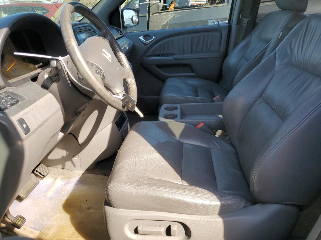 Photo 6 VIN: 5FNRL387X8B090580 - HONDA ODYSSEY 