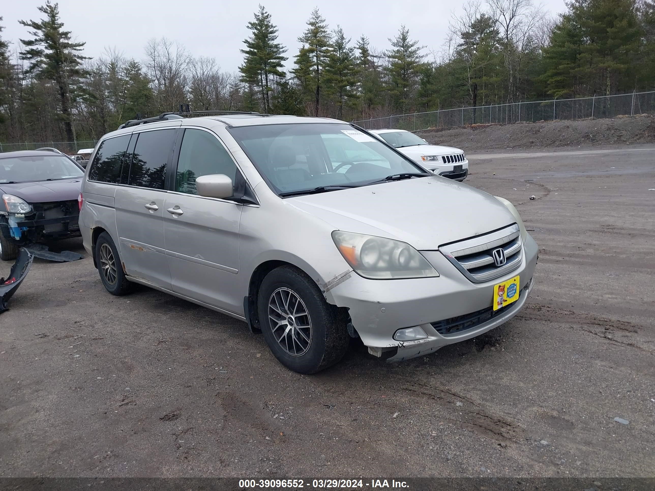 Photo 0 VIN: 5FNRL38805B075820 - HONDA ODYSSEY 