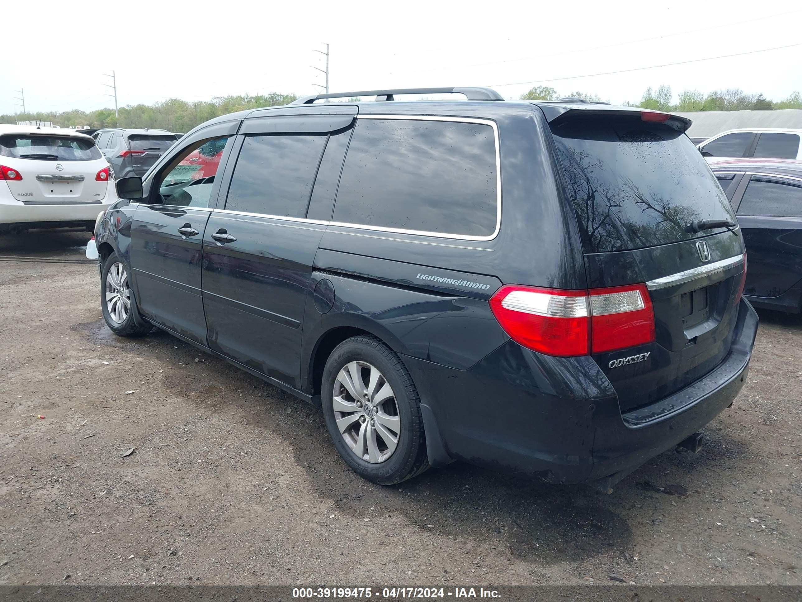 Photo 2 VIN: 5FNRL38806B117727 - HONDA ODYSSEY 