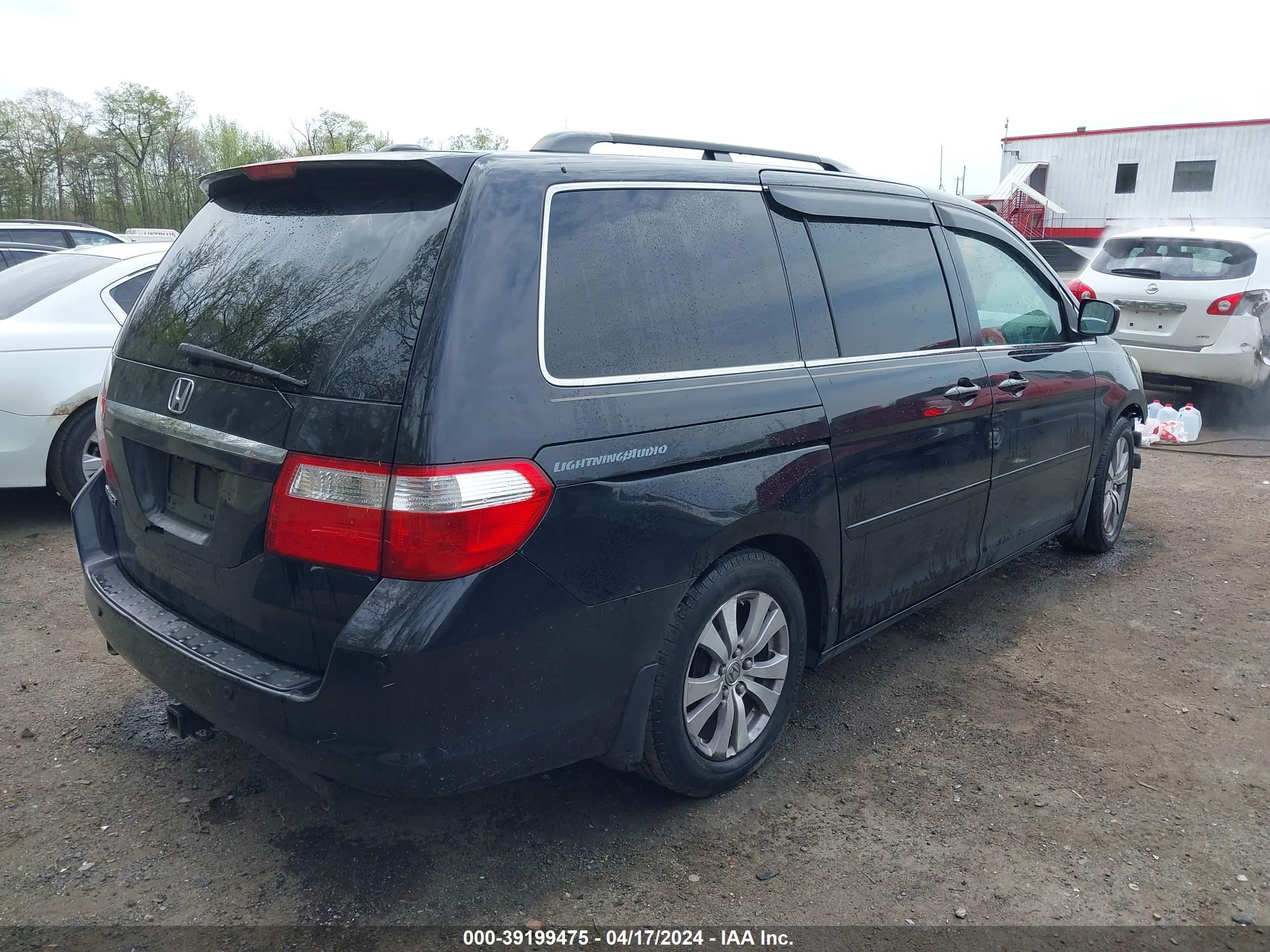 Photo 3 VIN: 5FNRL38806B117727 - HONDA ODYSSEY 