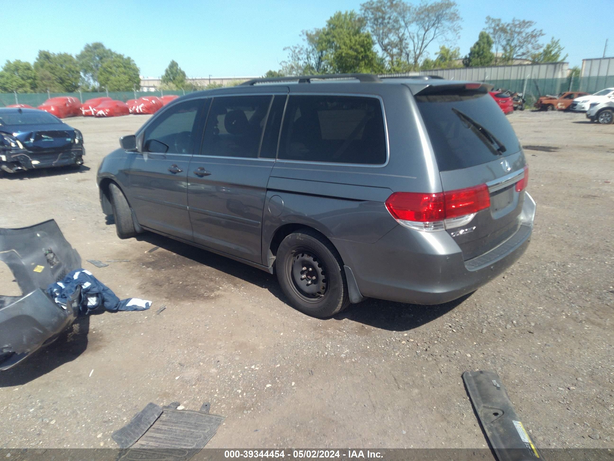 Photo 2 VIN: 5FNRL38809B032200 - HONDA ODYSSEY 