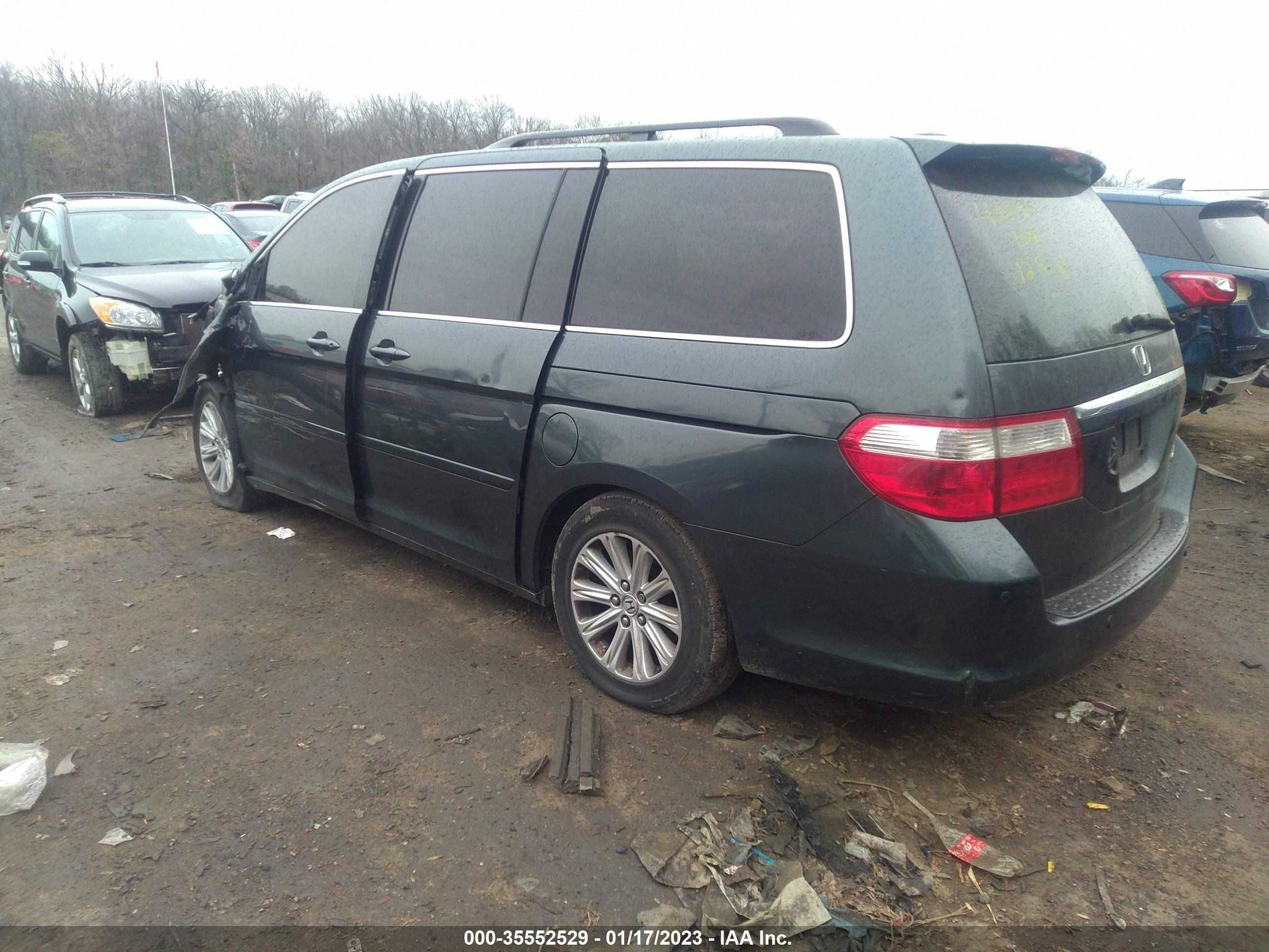 Photo 2 VIN: 5FNRL38815B128265 - HONDA ODYSSEY 