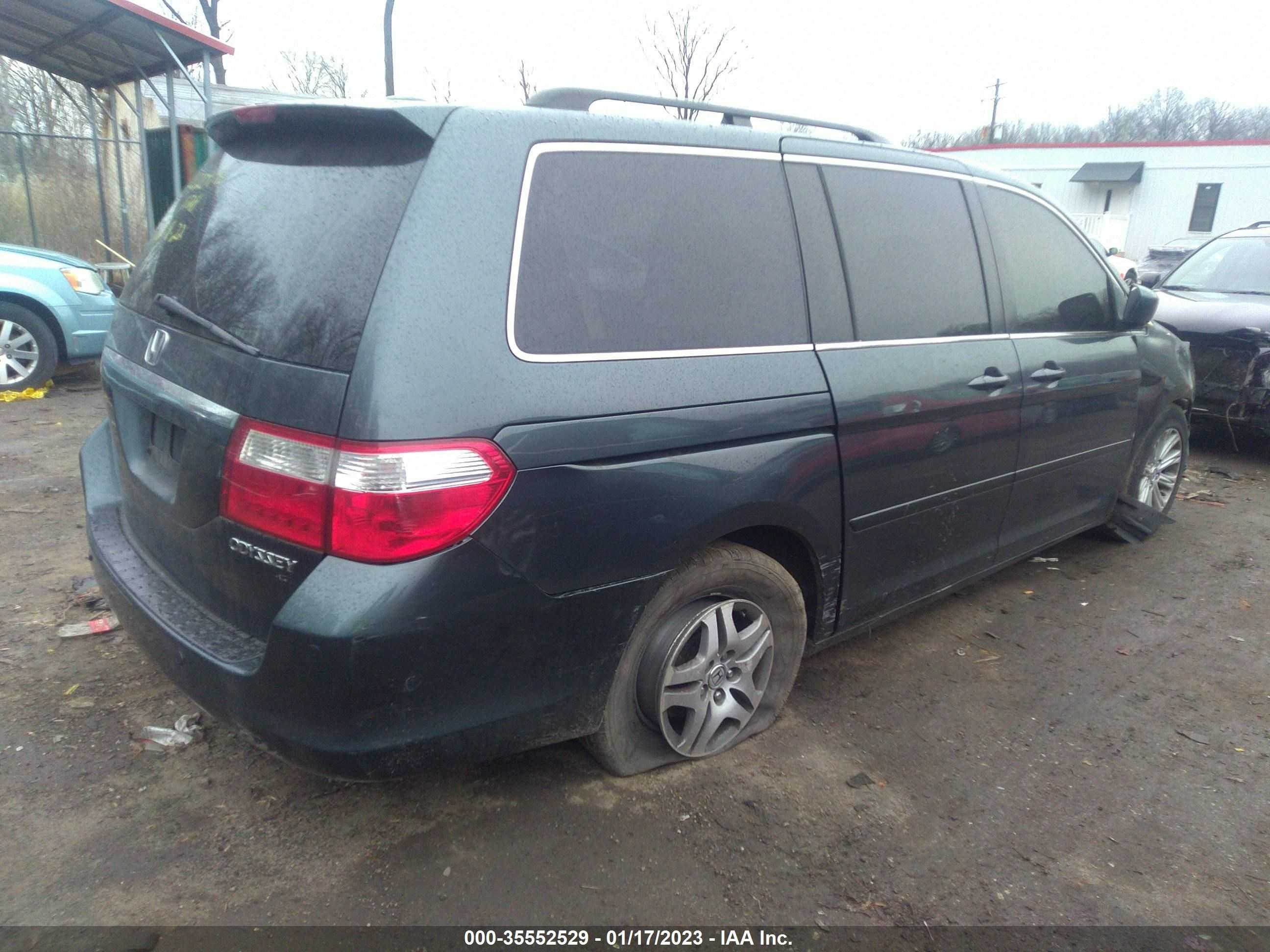 Photo 3 VIN: 5FNRL38815B128265 - HONDA ODYSSEY 