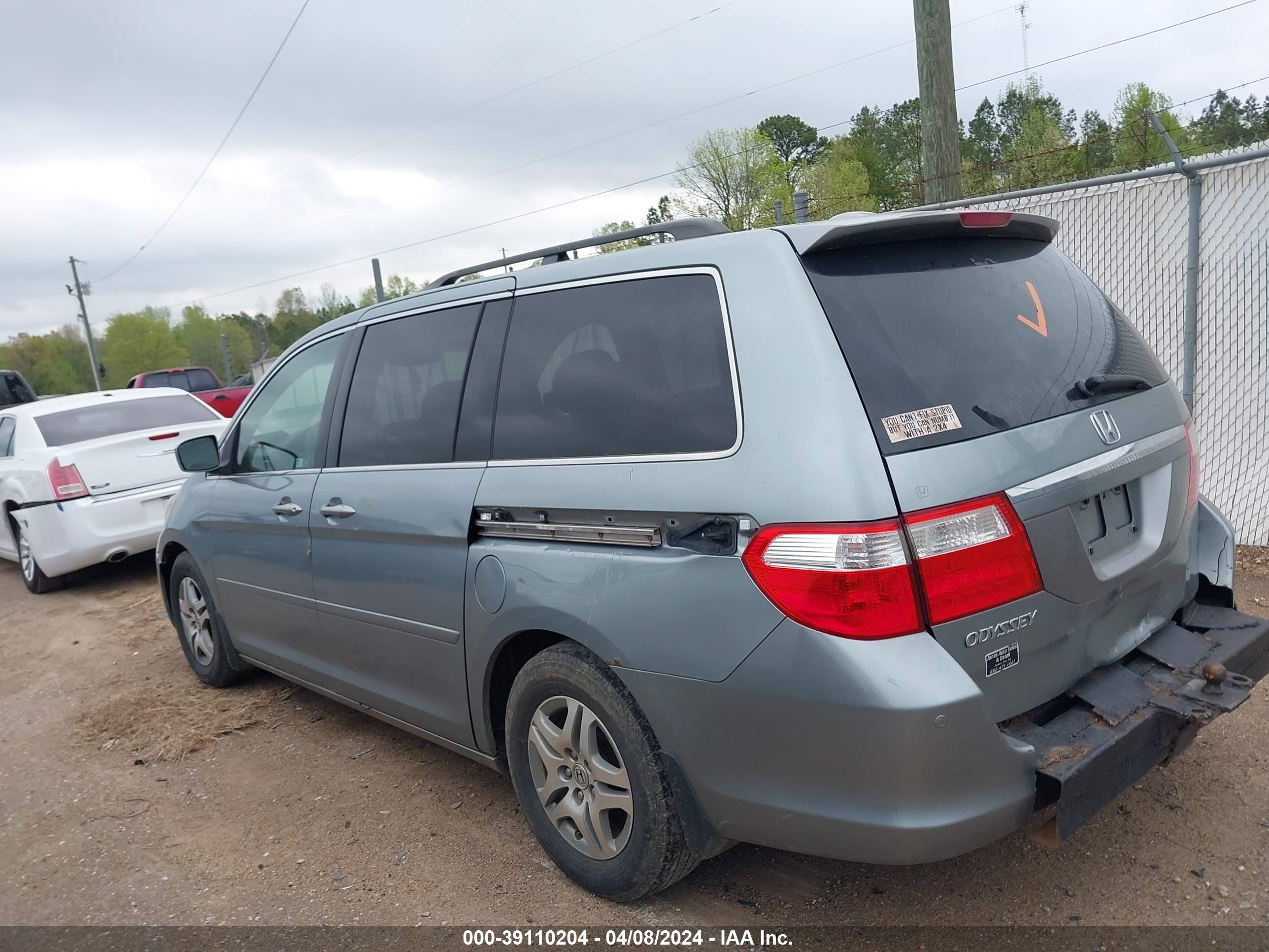 Photo 2 VIN: 5FNRL38816B026210 - HONDA ODYSSEY 