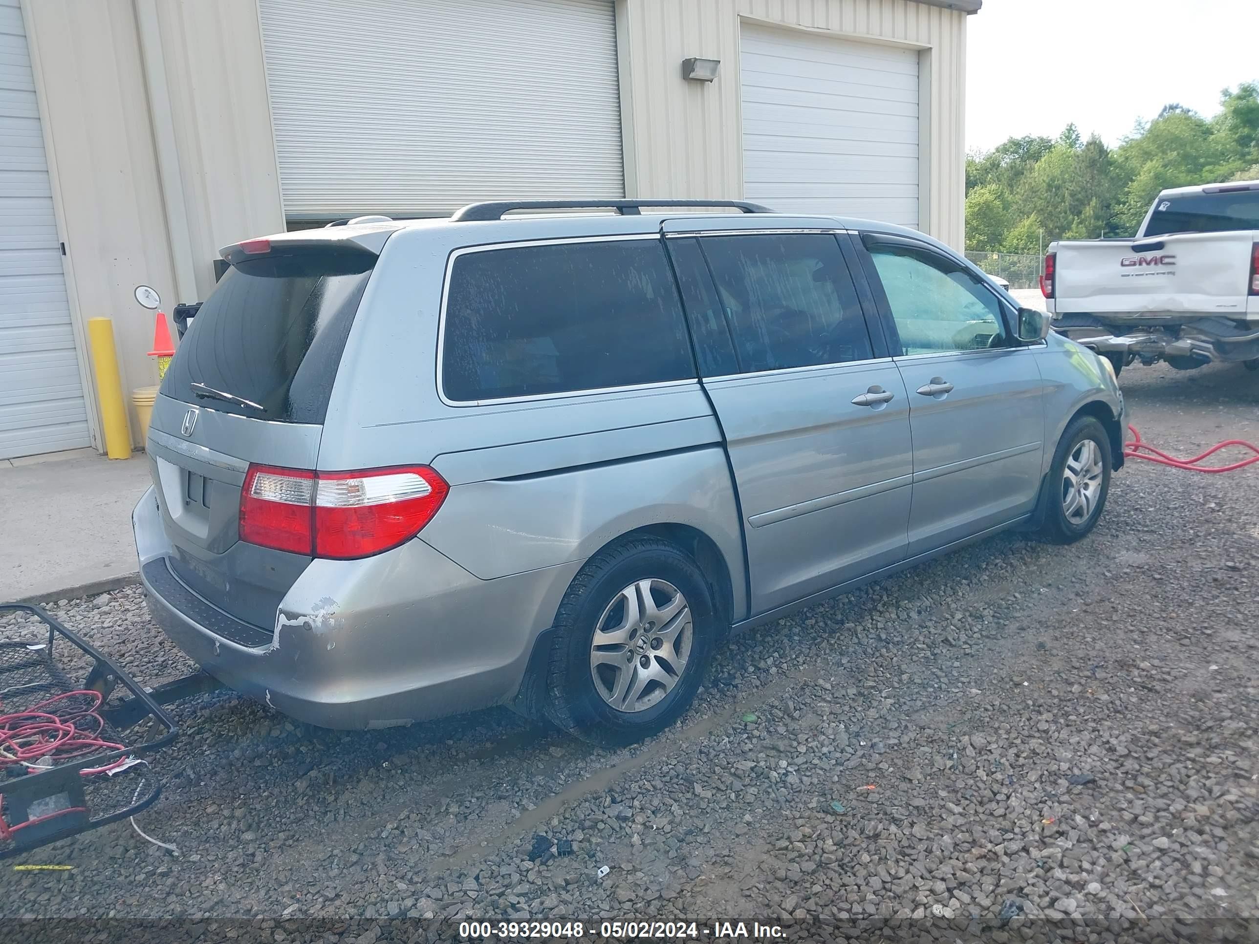 Photo 3 VIN: 5FNRL38826B081037 - HONDA ODYSSEY 