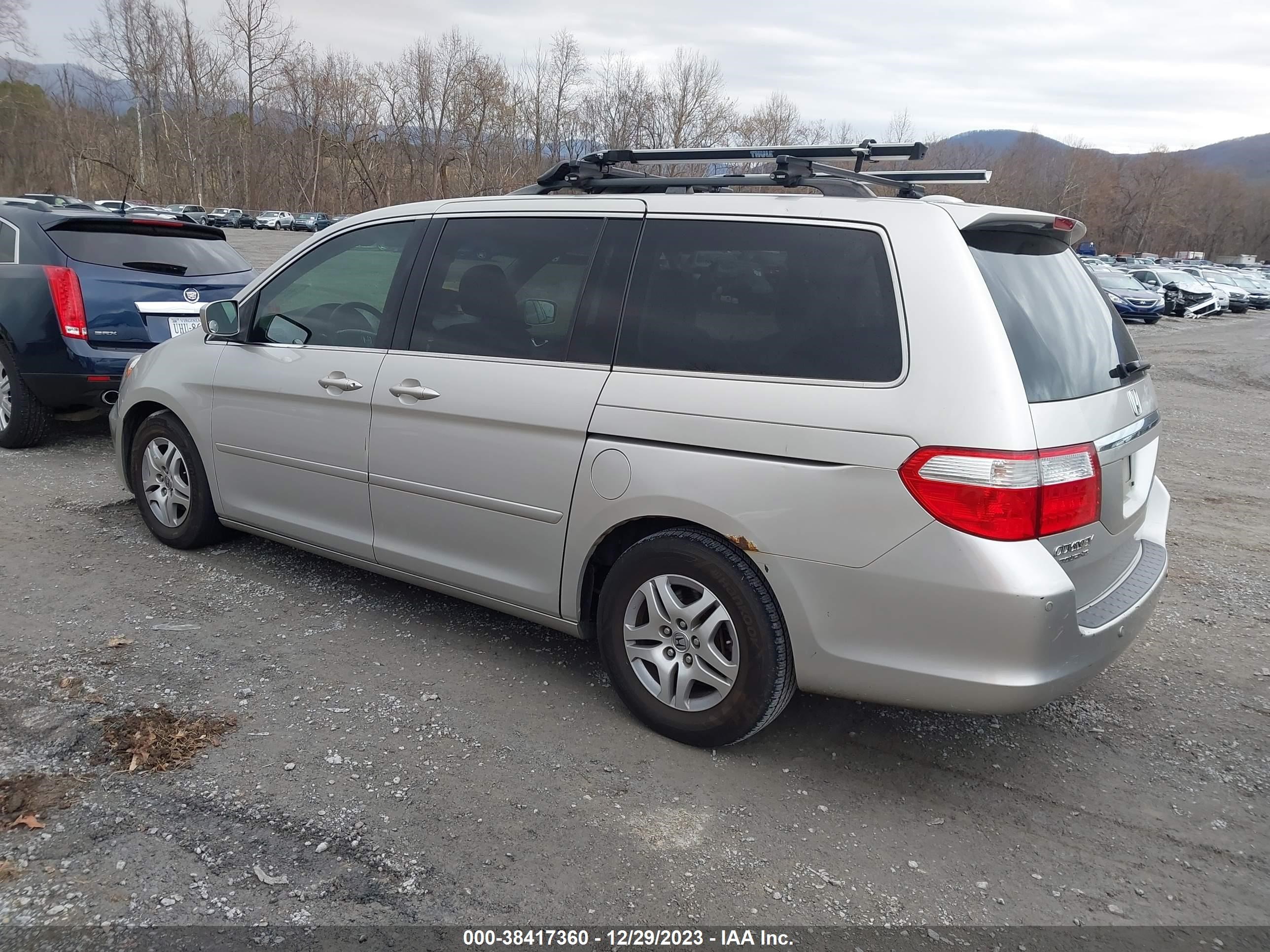 Photo 2 VIN: 5FNRL38827B061002 - HONDA ODYSSEY 