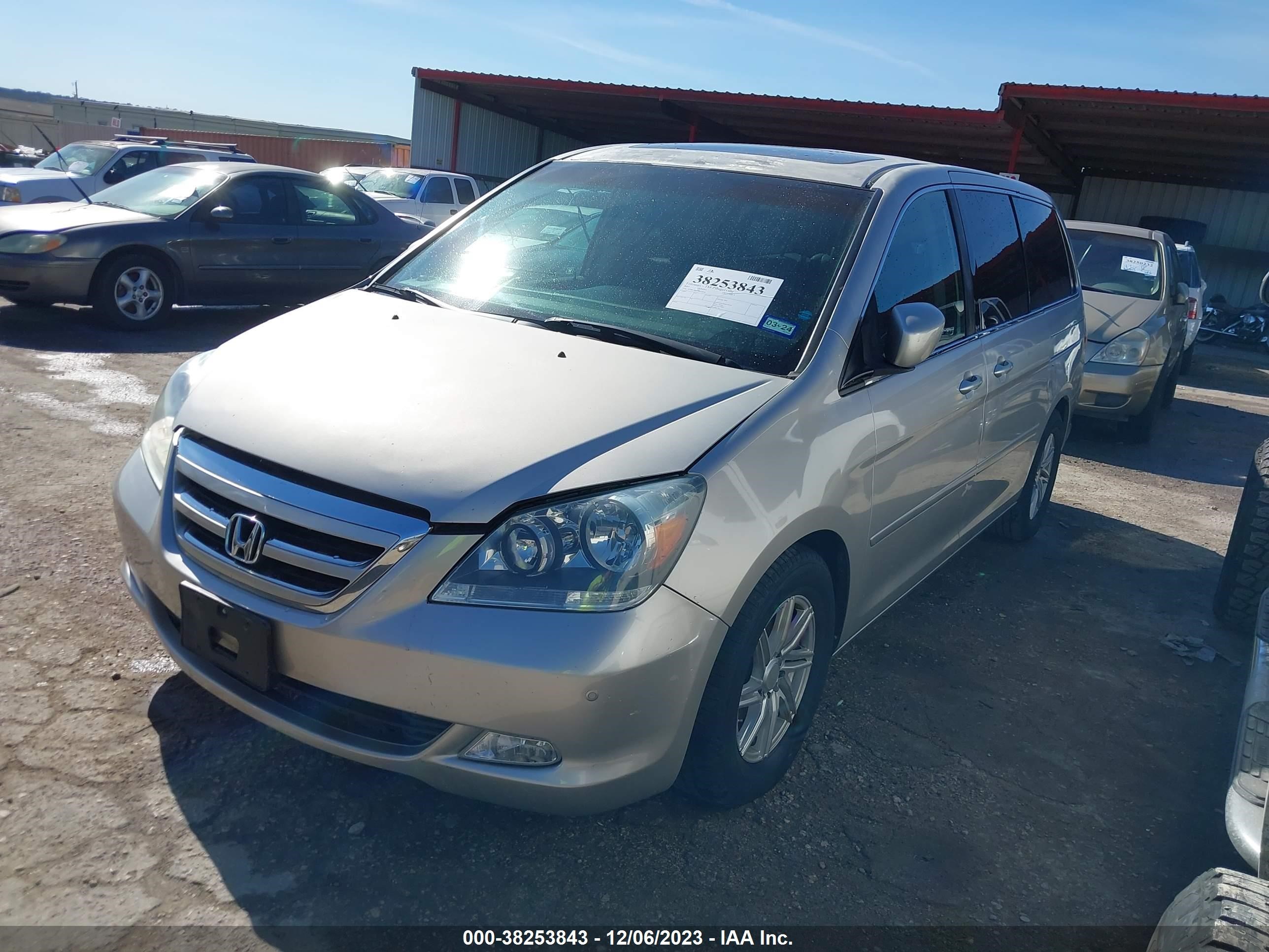 Photo 1 VIN: 5FNRL38837B032656 - HONDA ODYSSEY 