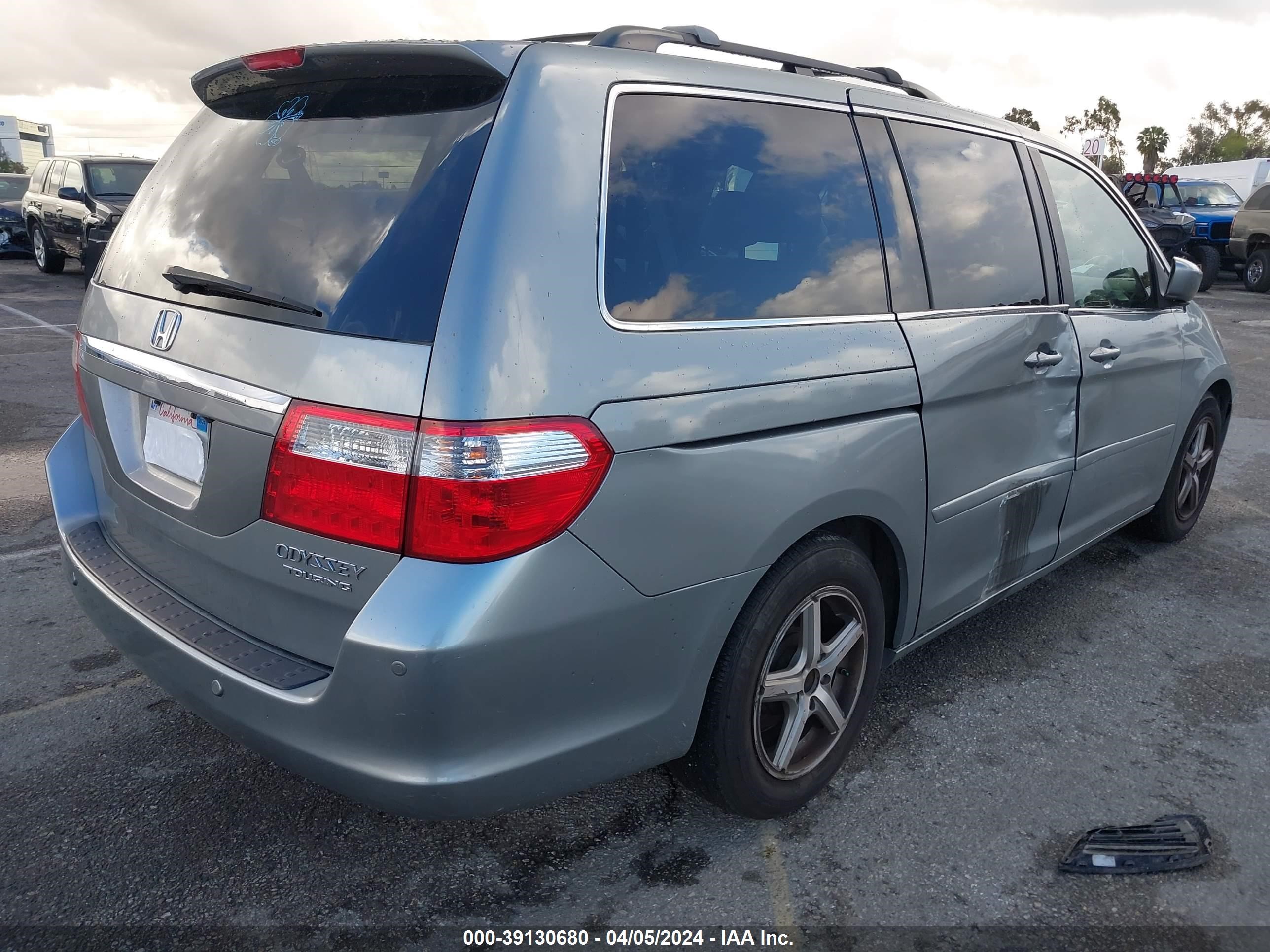 Photo 3 VIN: 5FNRL38845B079532 - HONDA ODYSSEY 