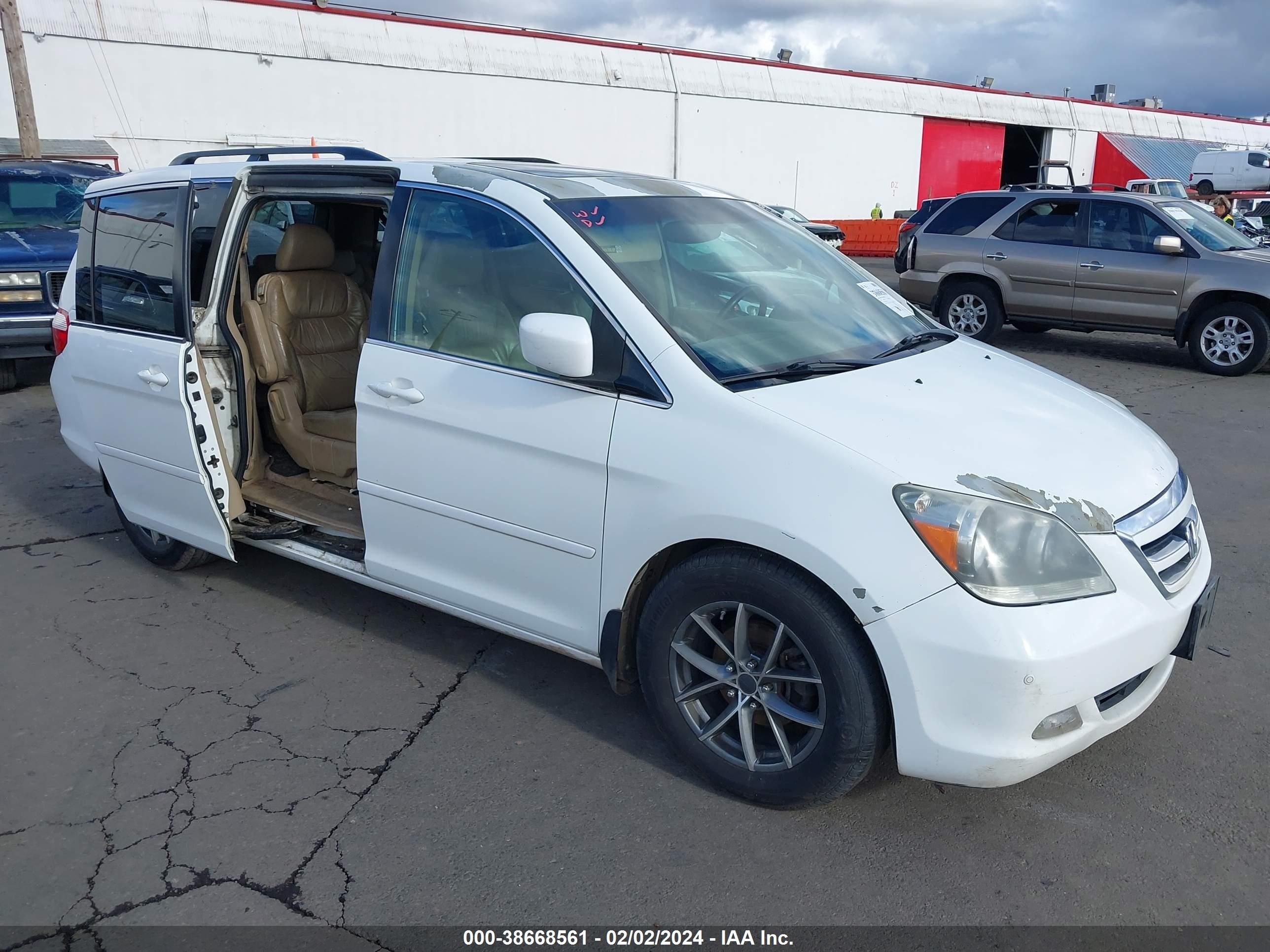 Photo 0 VIN: 5FNRL38847B004042 - HONDA ODYSSEY 