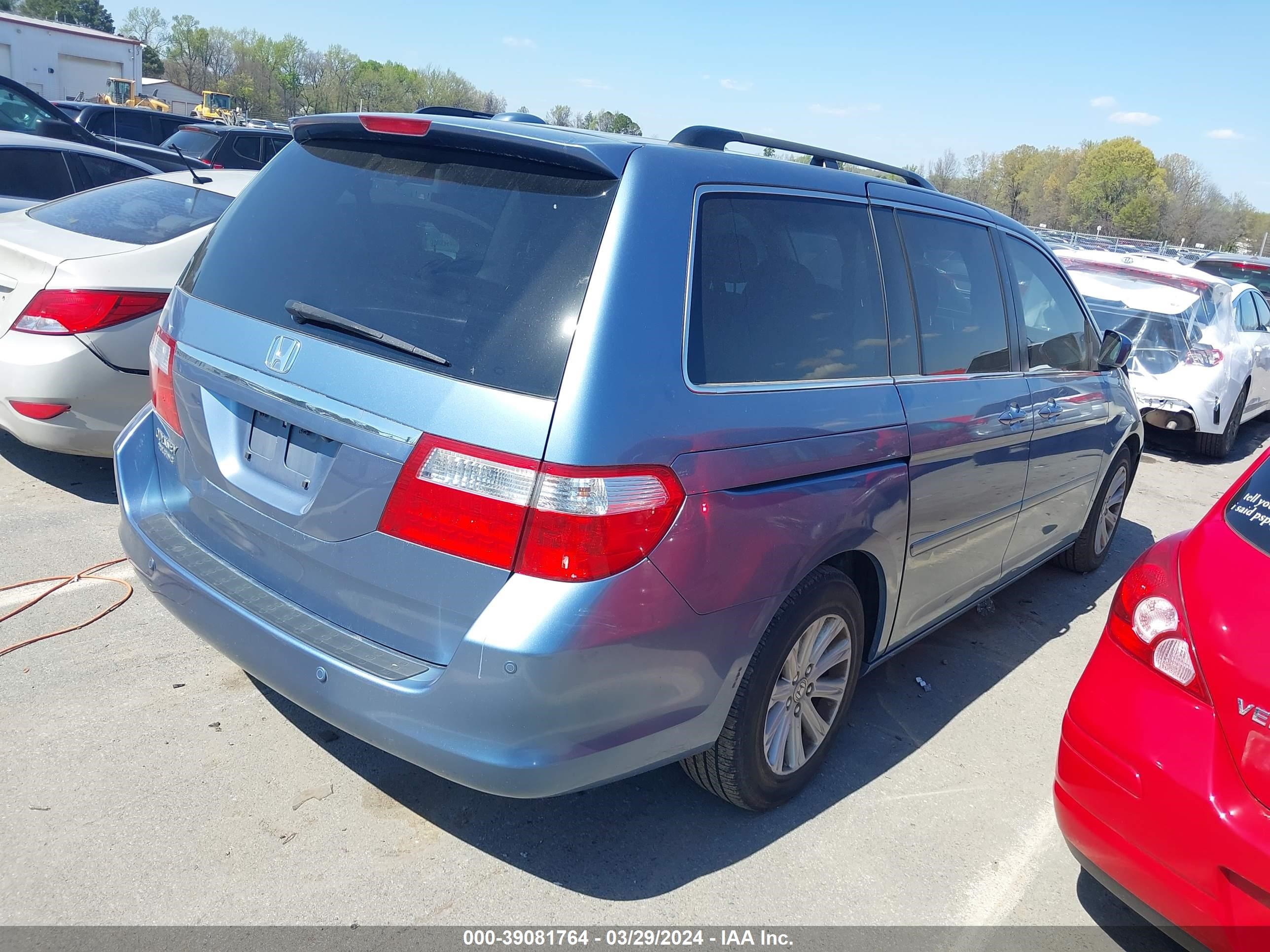 Photo 3 VIN: 5FNRL38856B078827 - HONDA ODYSSEY 