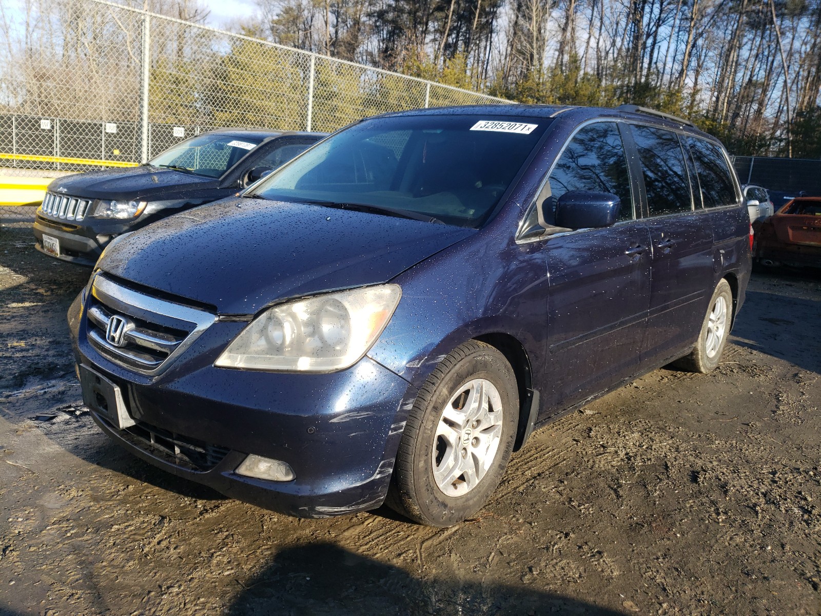 Photo 1 VIN: 5FNRL38867B005645 - HONDA ODYSSEY TO 