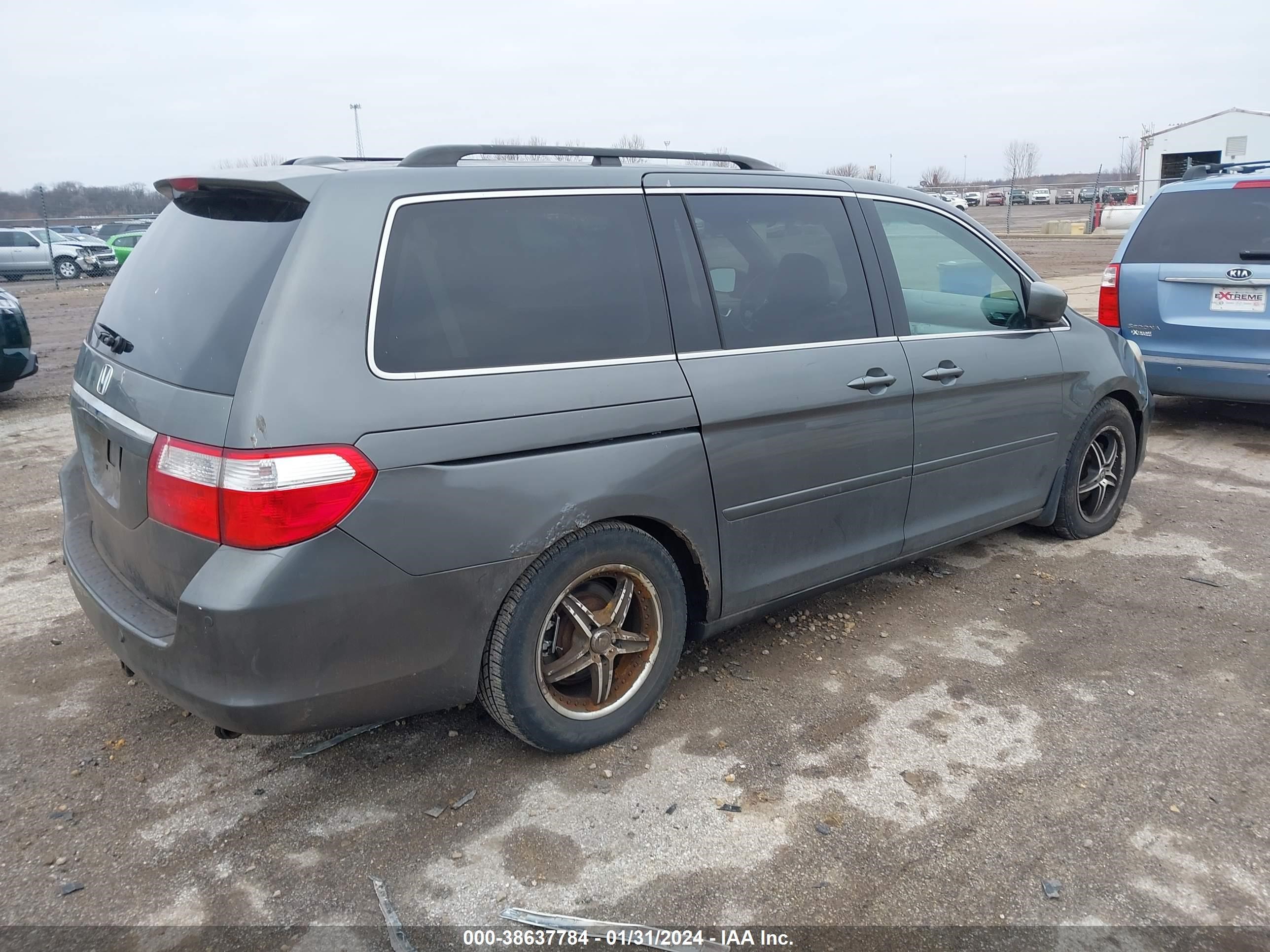 Photo 3 VIN: 5FNRL38867B026916 - HONDA ODYSSEY 