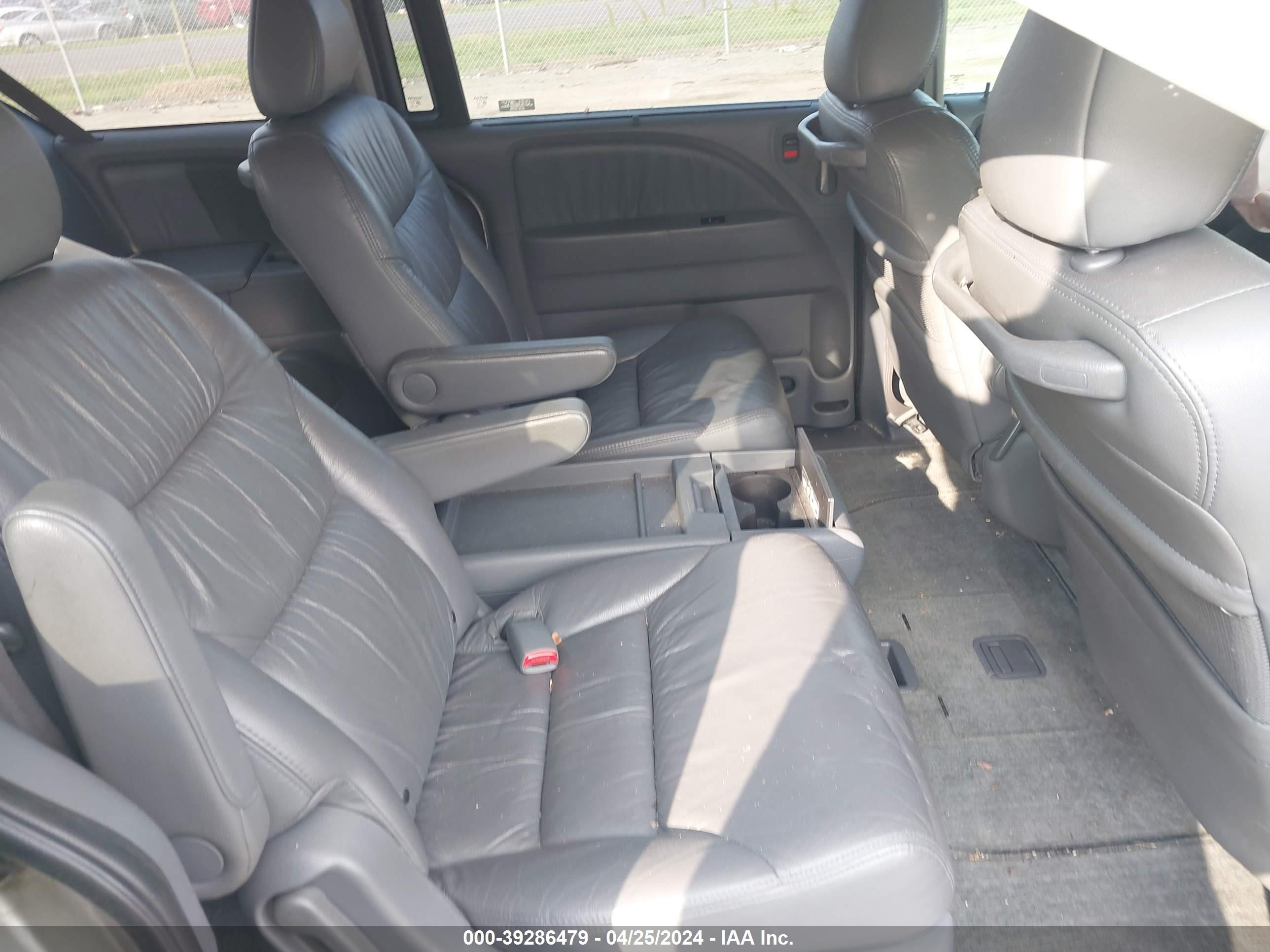 Photo 7 VIN: 5FNRL38867B117796 - HONDA ODYSSEY 