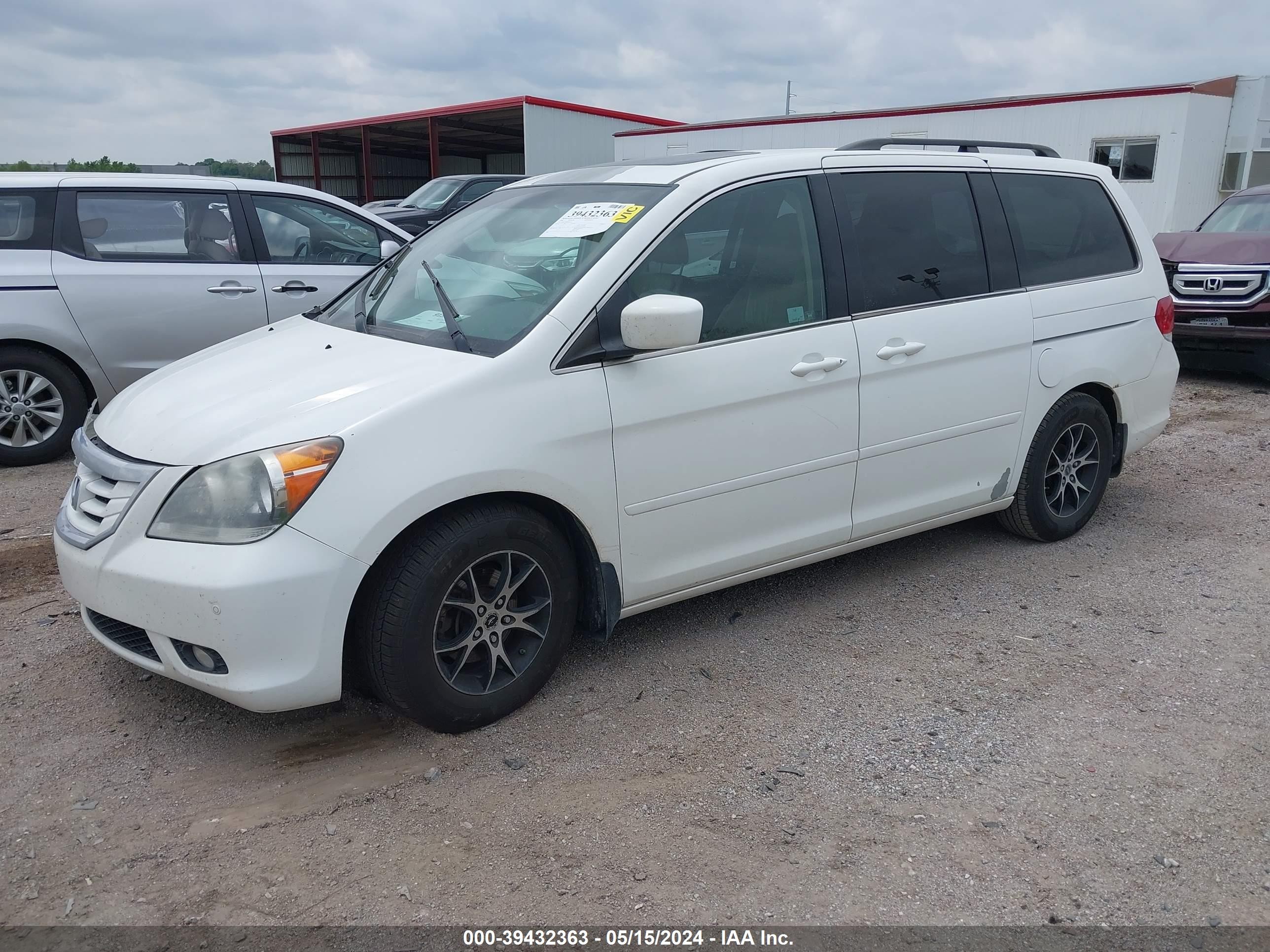 Photo 1 VIN: 5FNRL38868B002925 - HONDA ODYSSEY 