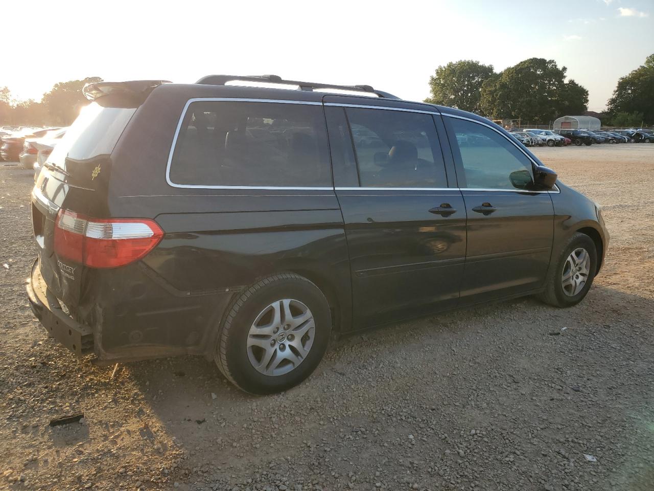 Photo 2 VIN: 5FNRL38875B087110 - HONDA ODYSSEY 