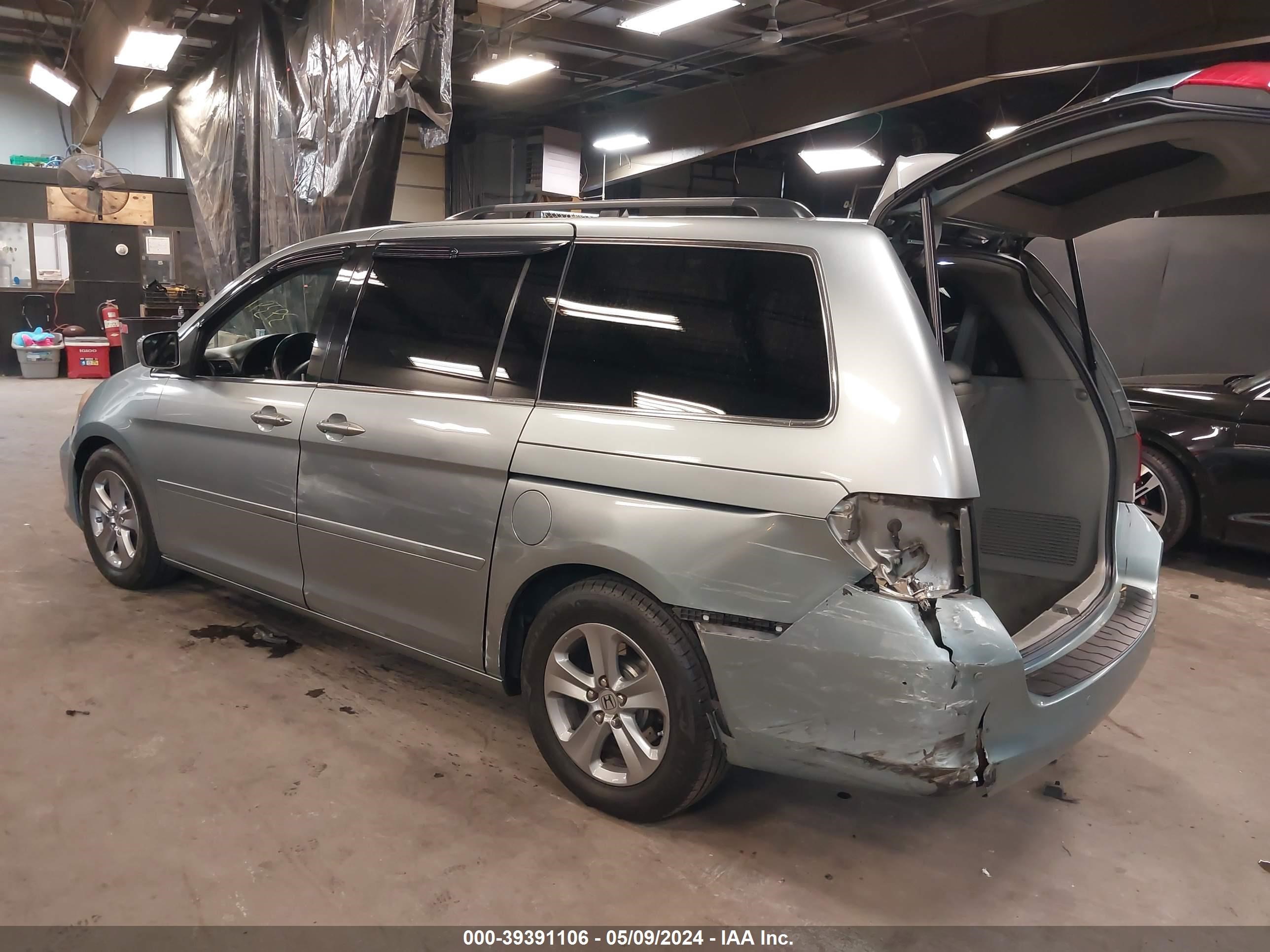 Photo 2 VIN: 5FNRL38878B024688 - HONDA ODYSSEY 