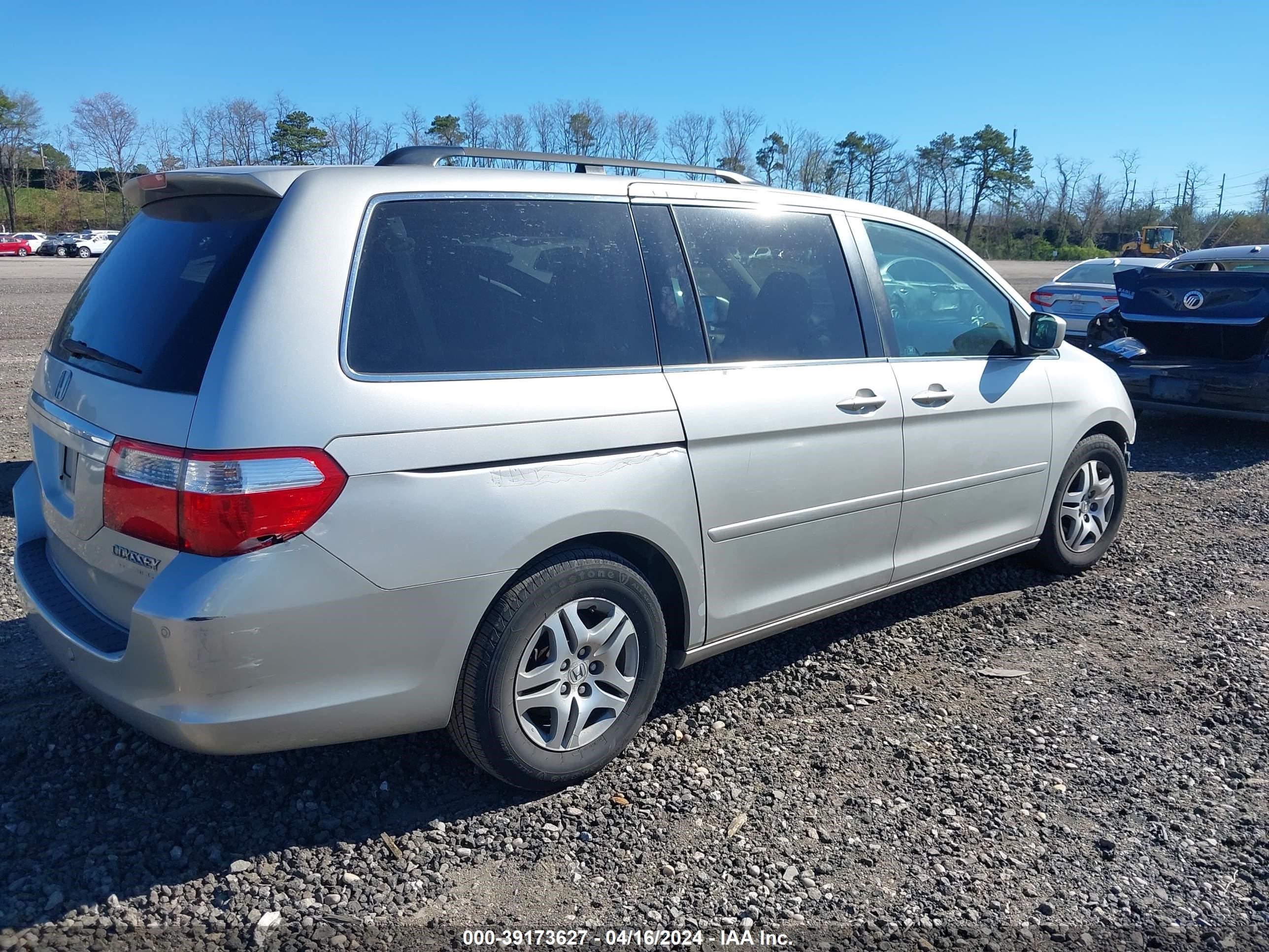 Photo 3 VIN: 5FNRL38885B030463 - HONDA ODYSSEY 