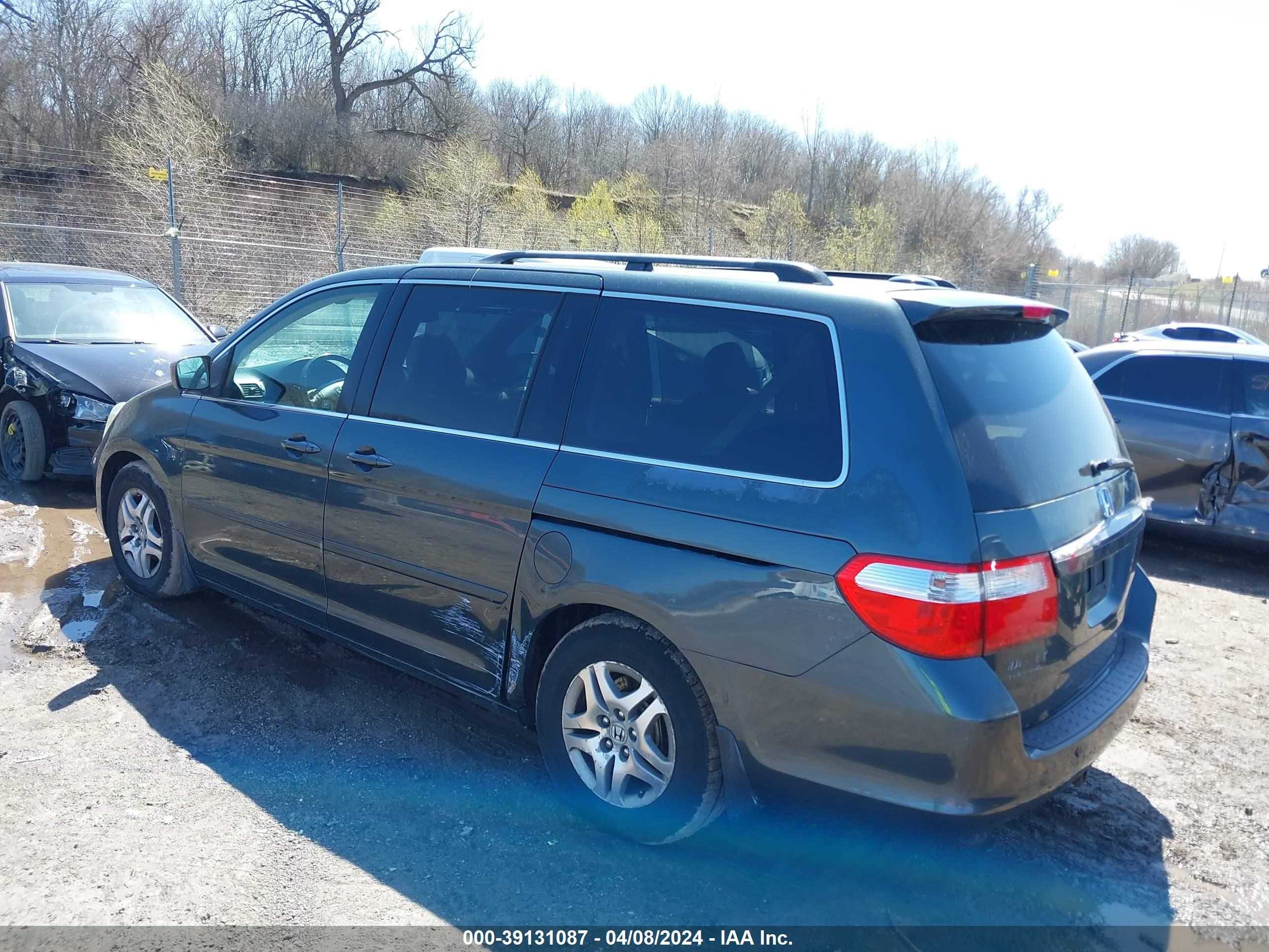 Photo 2 VIN: 5FNRL38886B009839 - HONDA ODYSSEY 