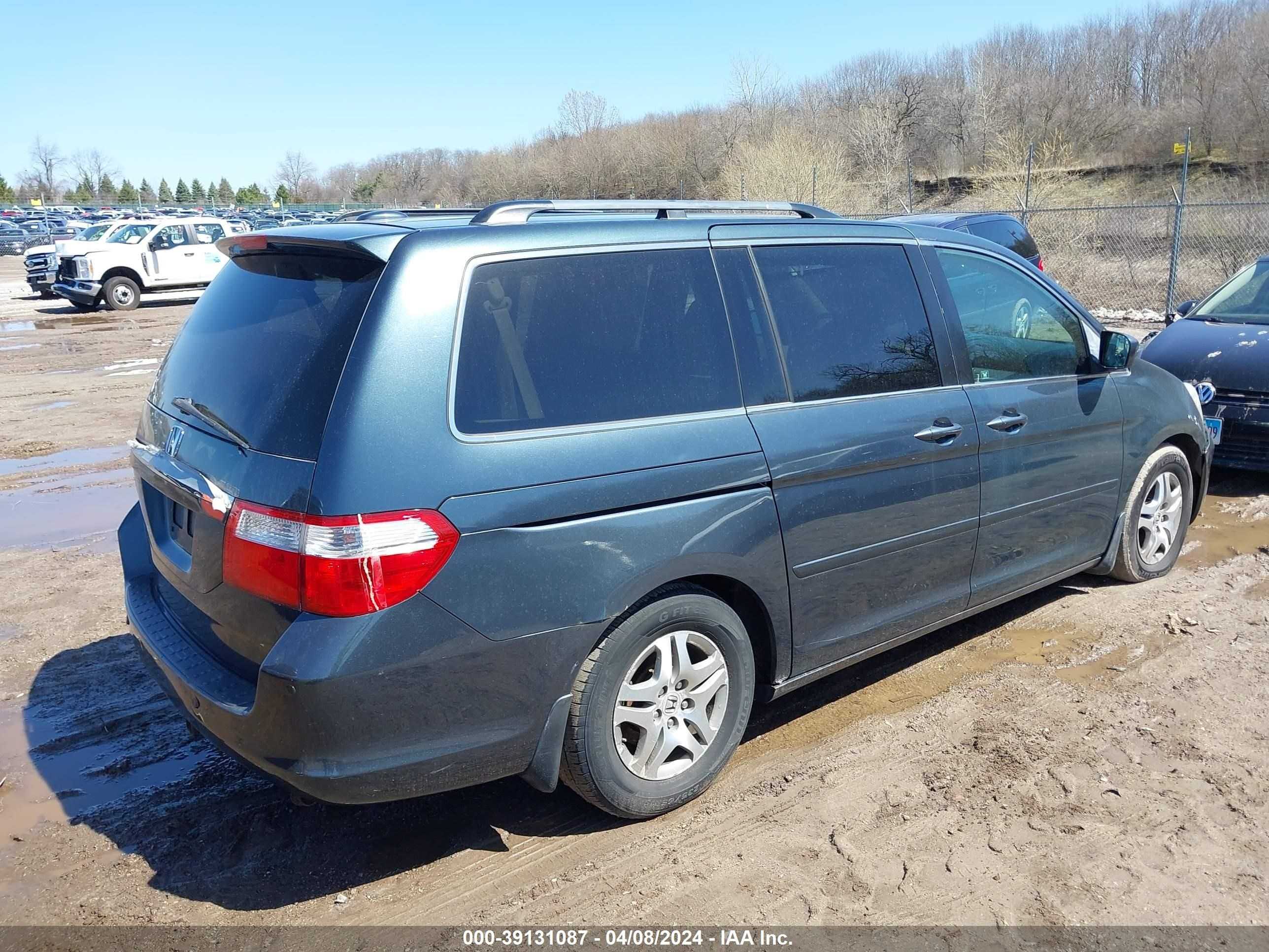 Photo 3 VIN: 5FNRL38886B009839 - HONDA ODYSSEY 