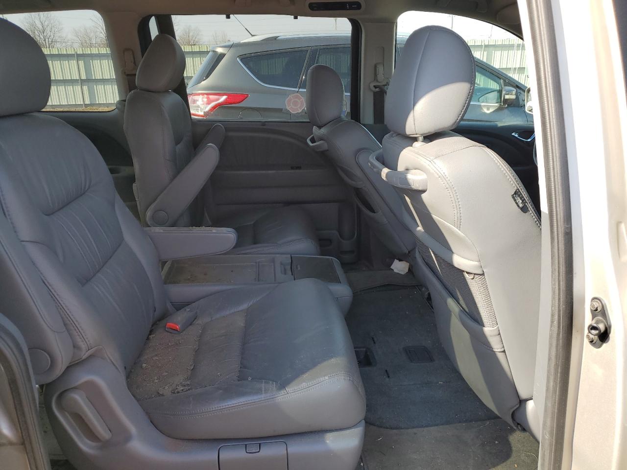 Photo 10 VIN: 5FNRL38887B012628 - HONDA ODYSSEY 