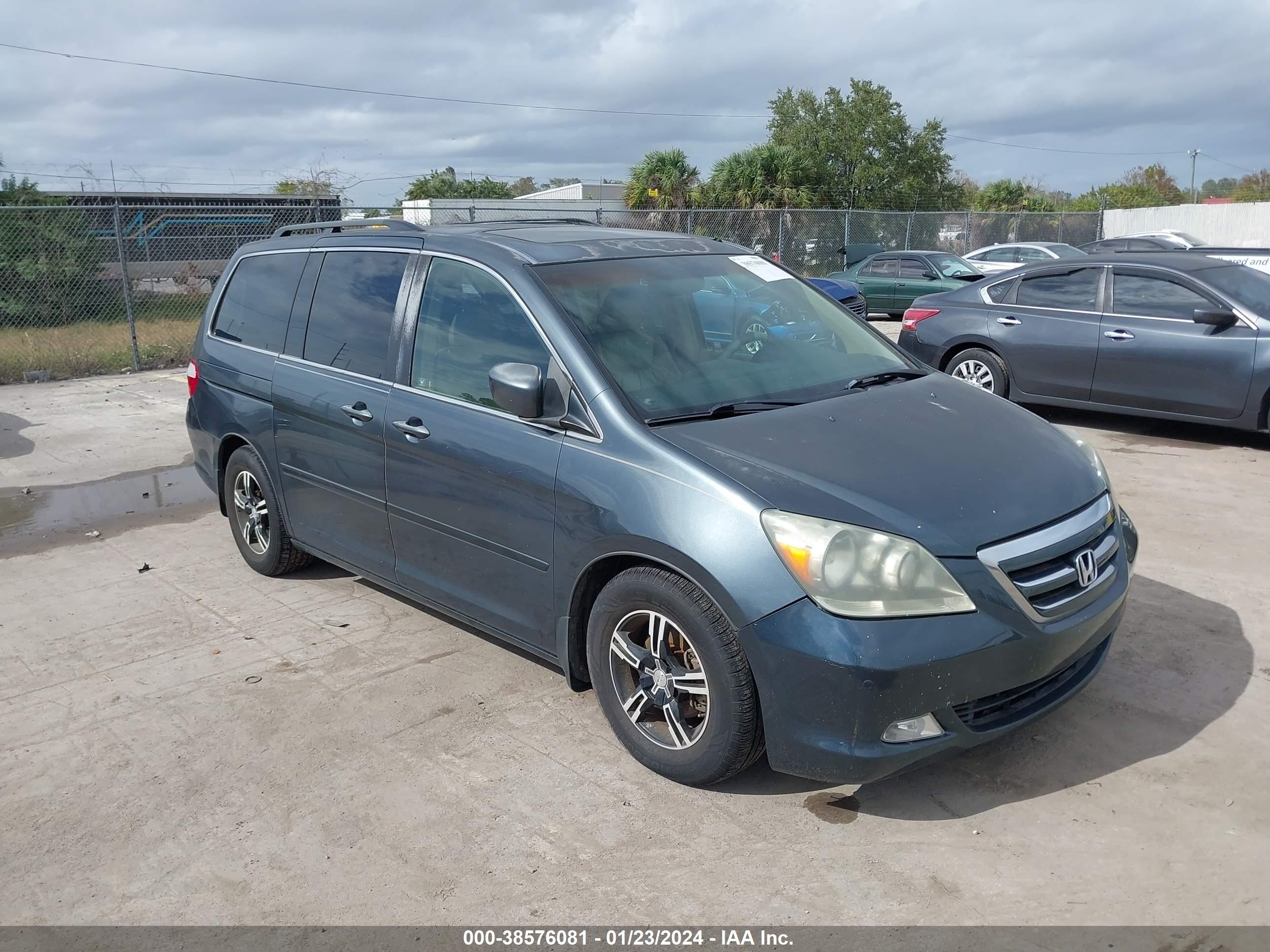 Photo 0 VIN: 5FNRL38895B046297 - HONDA ODYSSEY 