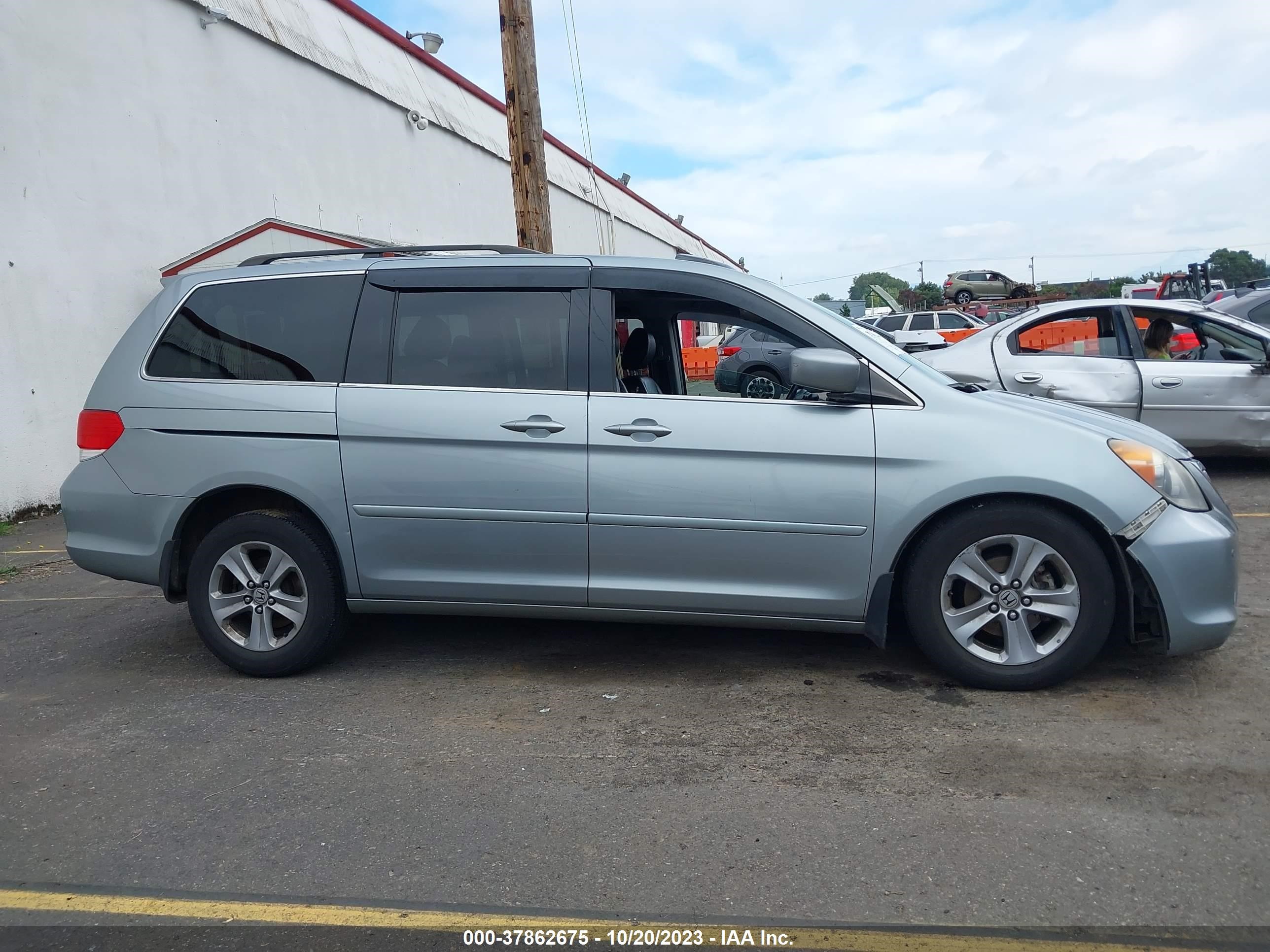 Photo 12 VIN: 5FNRL38908B049022 - HONDA ODYSSEY 