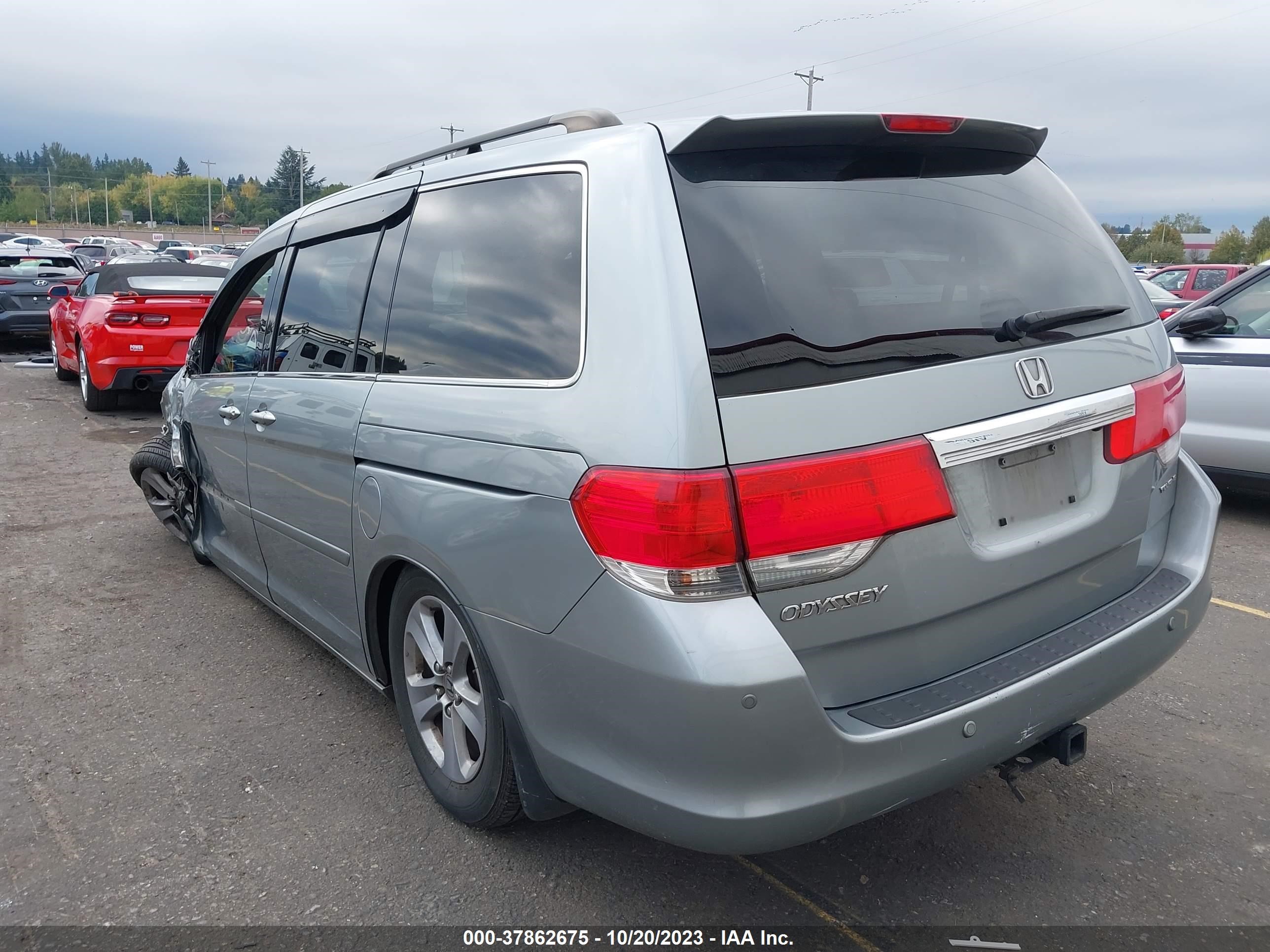 Photo 2 VIN: 5FNRL38908B049022 - HONDA ODYSSEY 