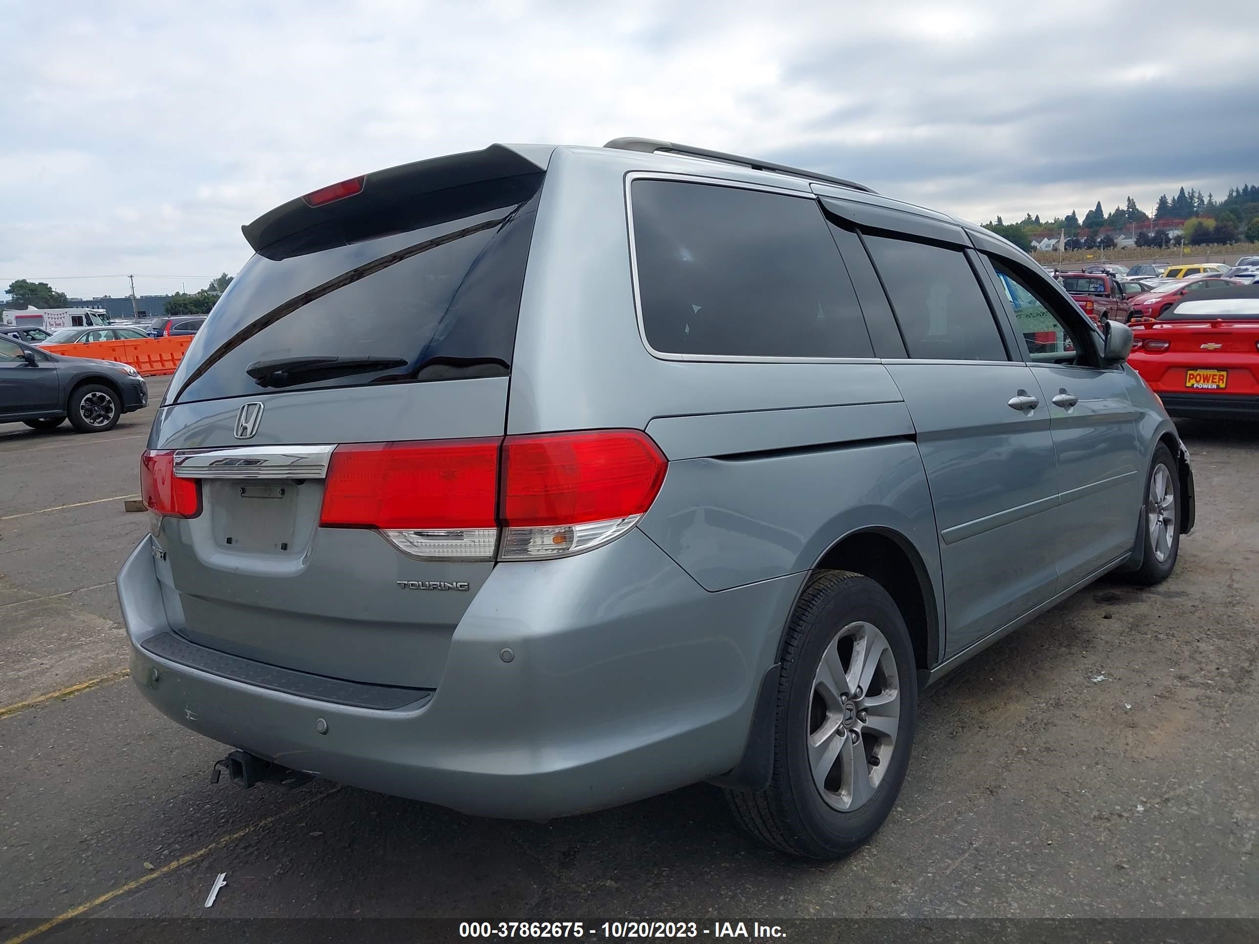 Photo 3 VIN: 5FNRL38908B049022 - HONDA ODYSSEY 