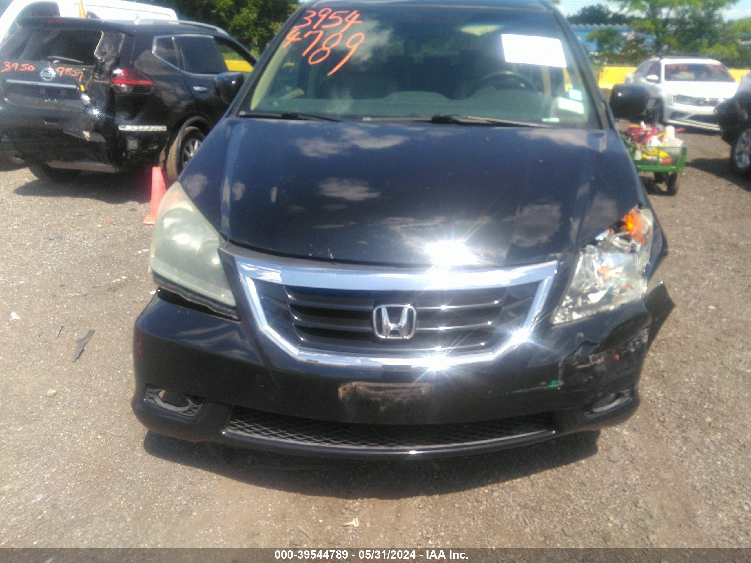 Photo 11 VIN: 5FNRL38918B046470 - HONDA ODYSSEY 