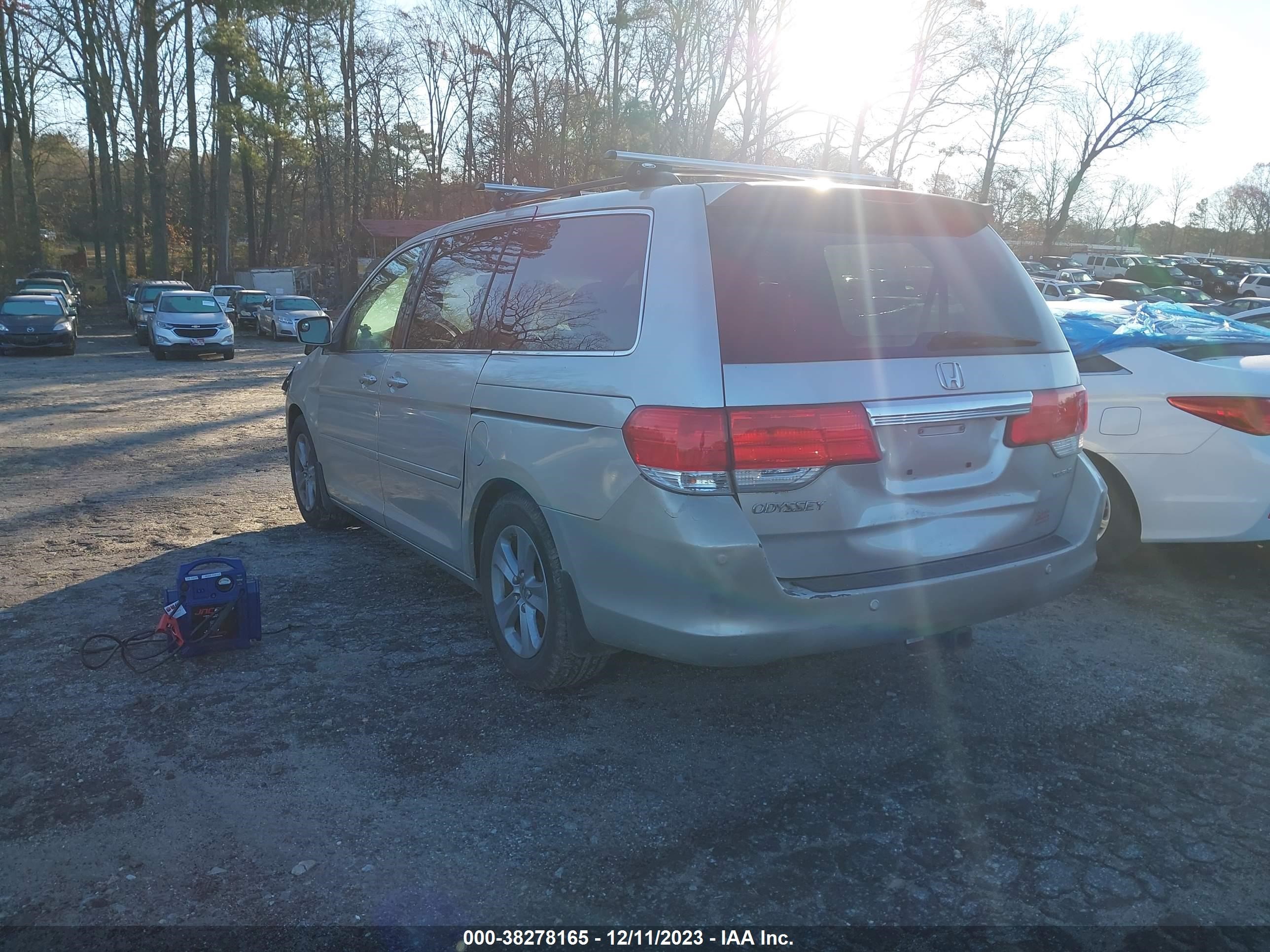 Photo 2 VIN: 5FNRL38948B087482 - HONDA ODYSSEY 