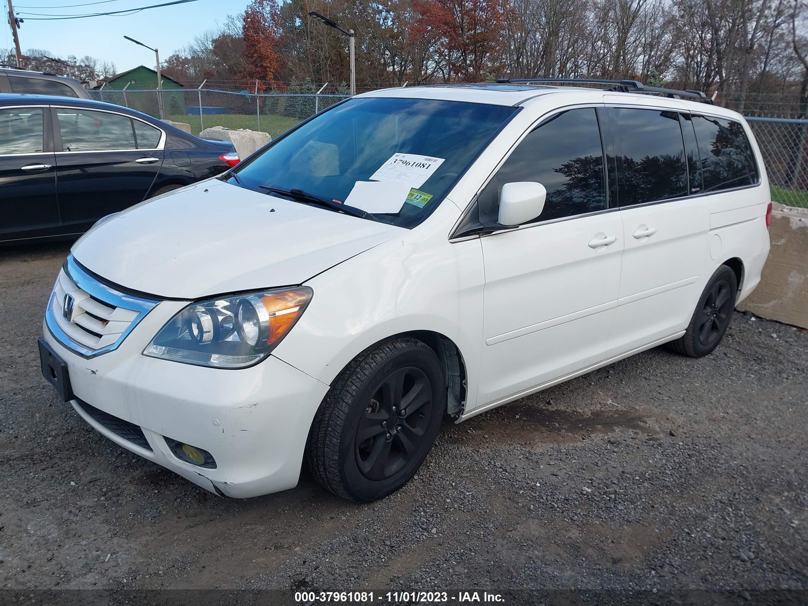 Photo 1 VIN: 5FNRL38968B005140 - HONDA ODYSSEY 