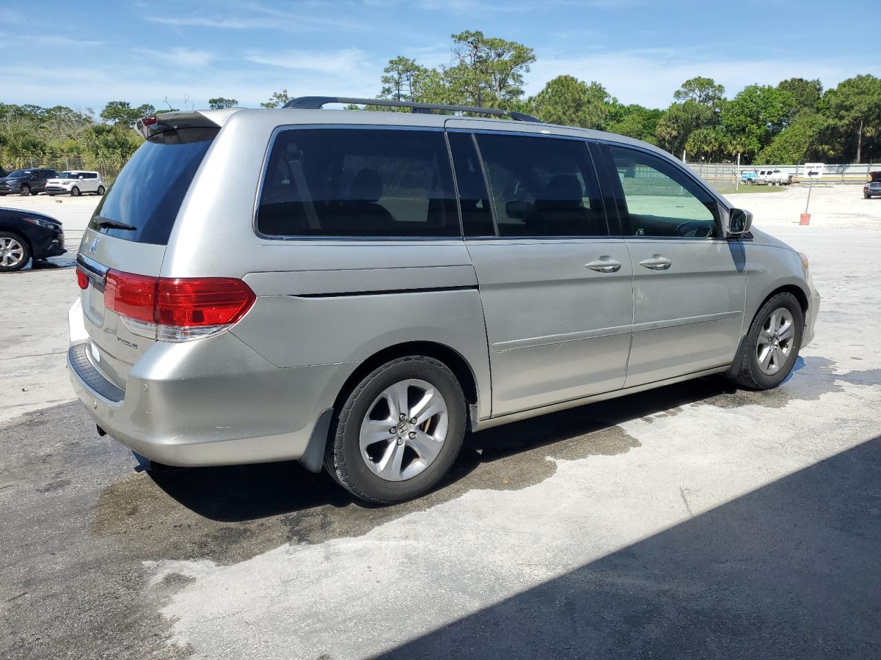 Photo 2 VIN: 5FNRL38968B054905 - HONDA ODYSSEY 