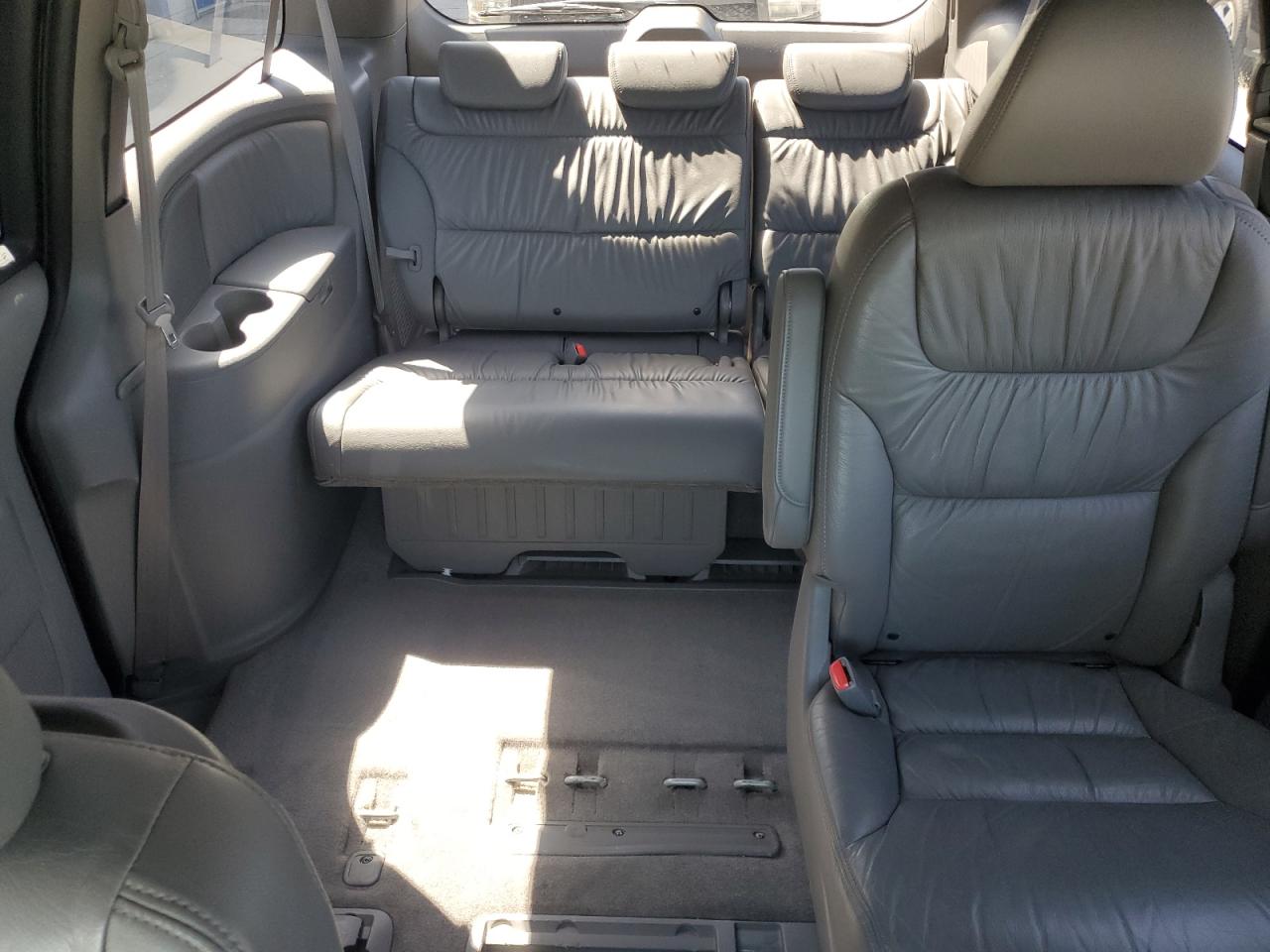 Photo 9 VIN: 5FNRL38968B054905 - HONDA ODYSSEY 