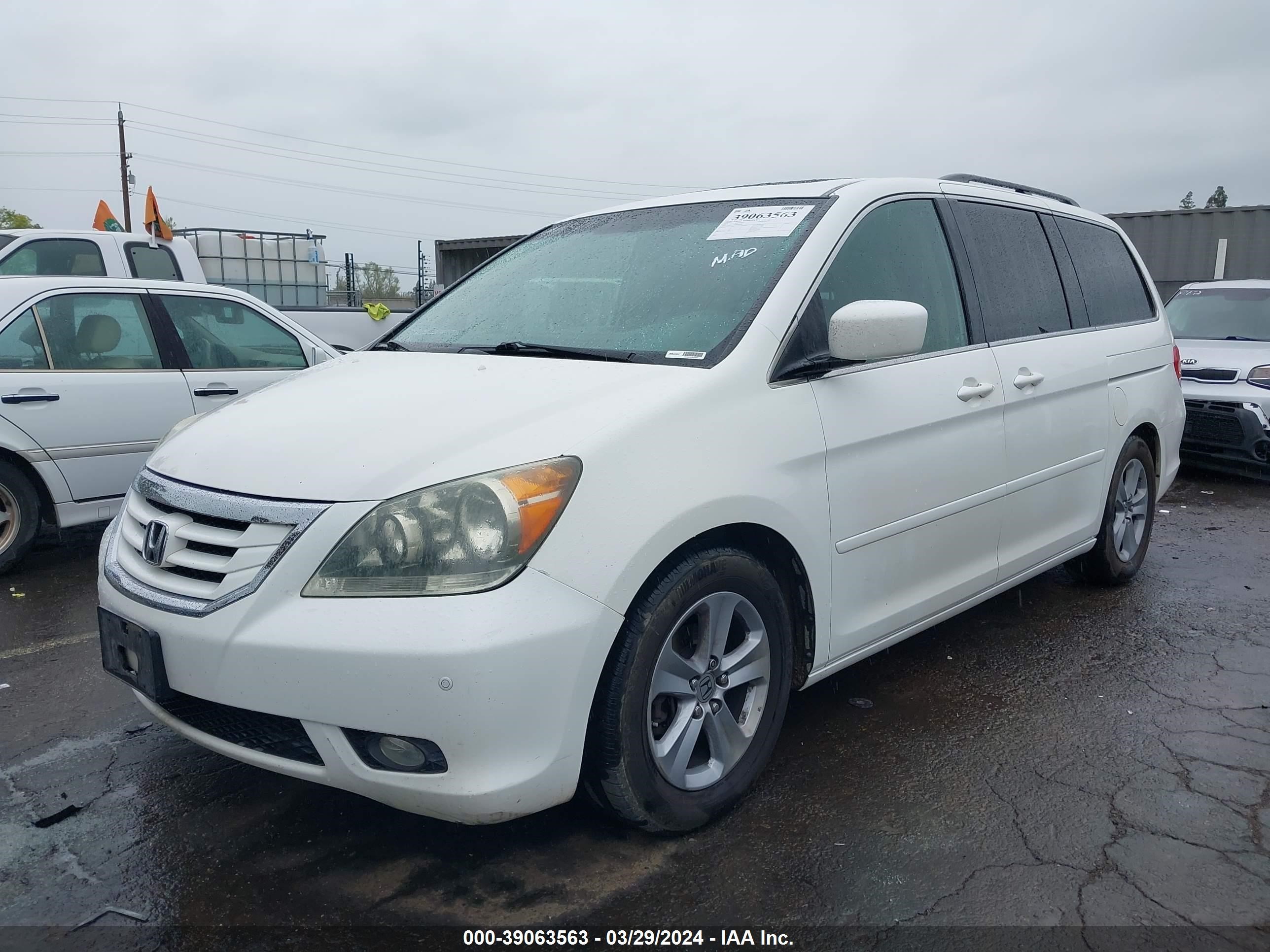 Photo 1 VIN: 5FNRL38978B009360 - HONDA ODYSSEY 